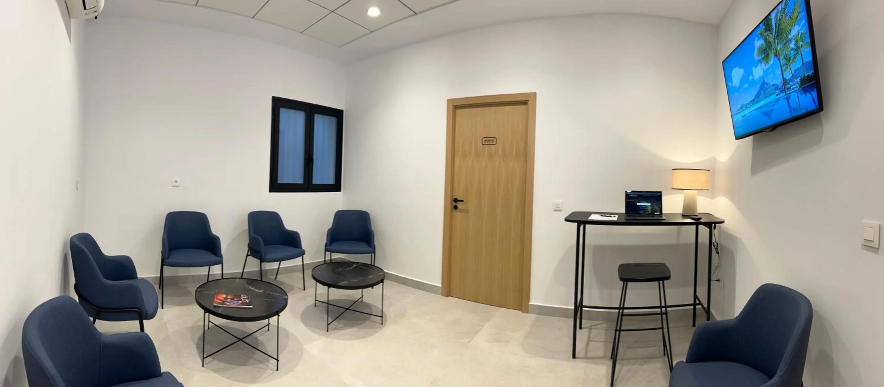 Communal lounge/ TV room in Pensión La Orozca Benidorm