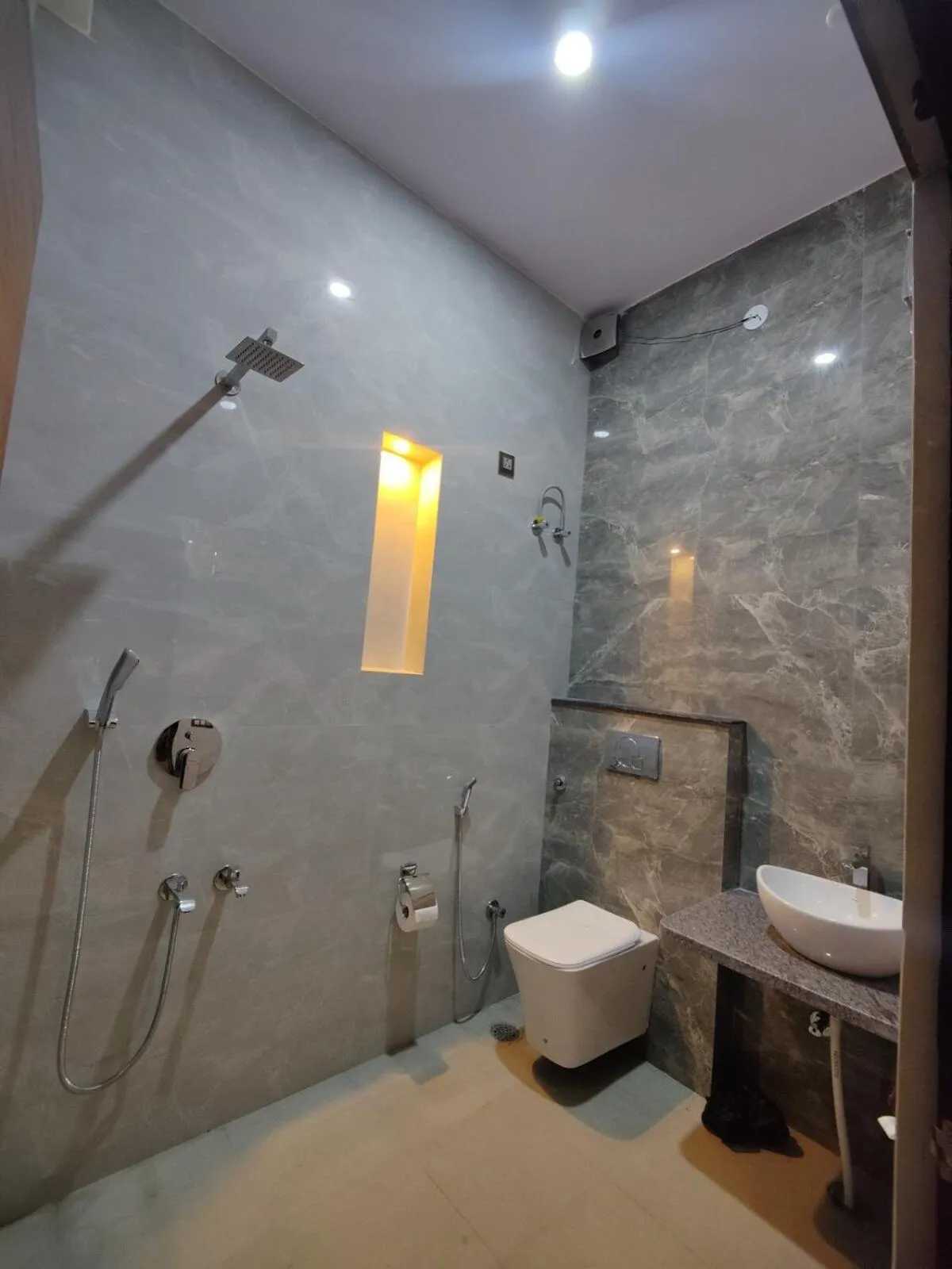 Luxurious & Elegant 1BHK Retreat