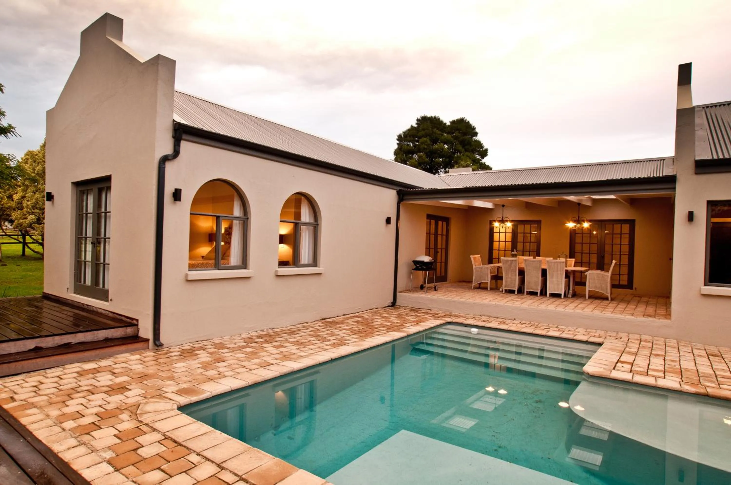 Property building in Kay and Monty Vineyard View