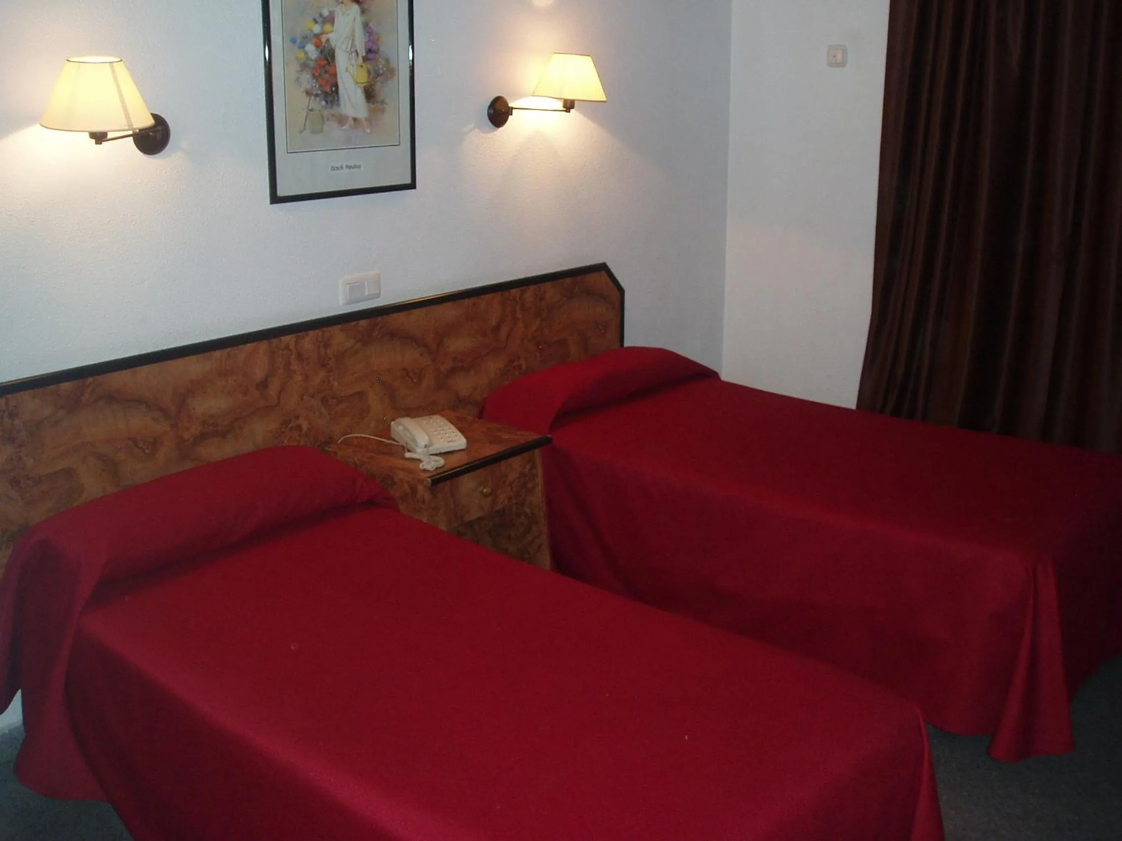 Bedroom, Bed in Mont-Park