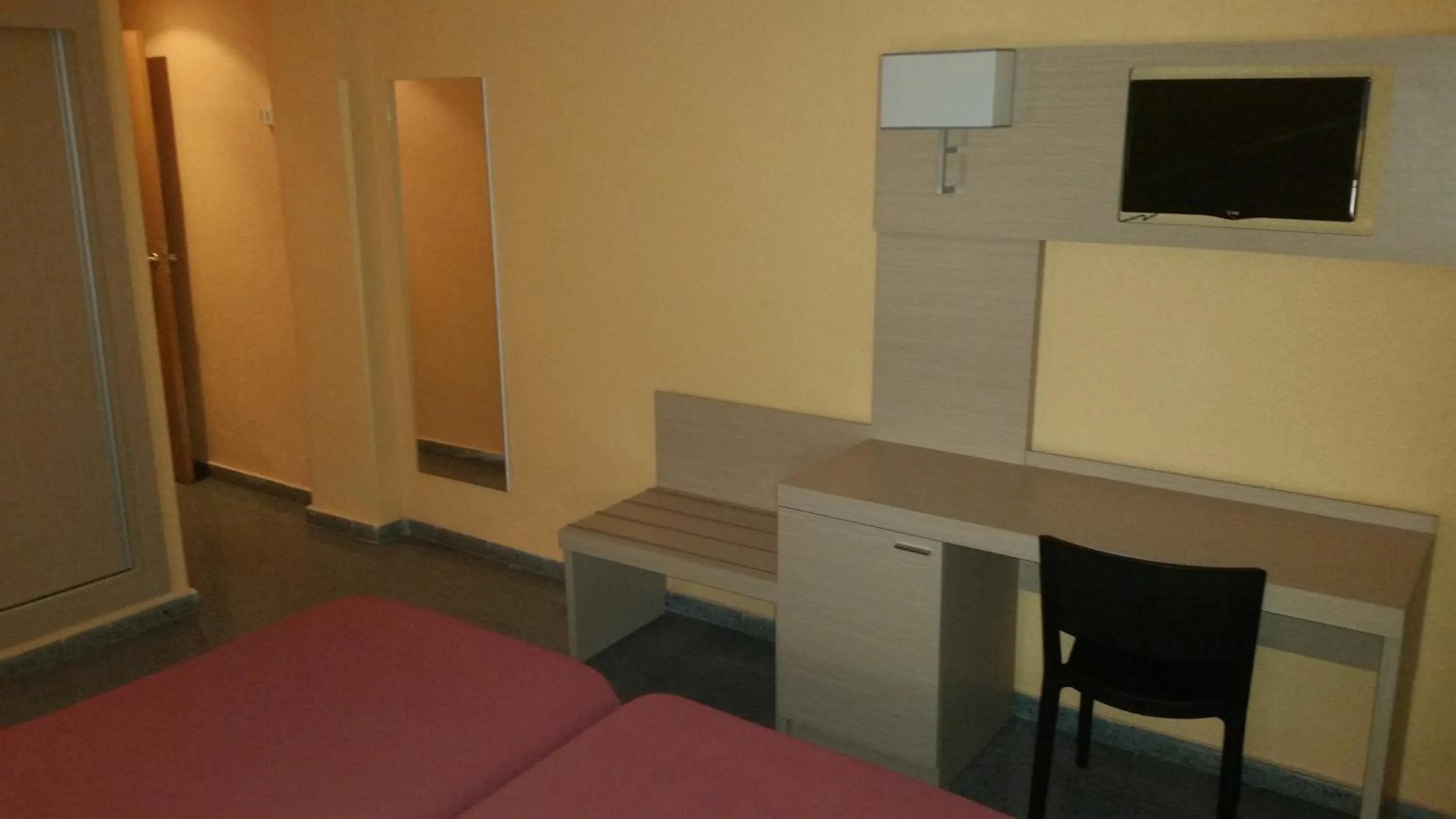 Photo of the whole room in Mont-Park