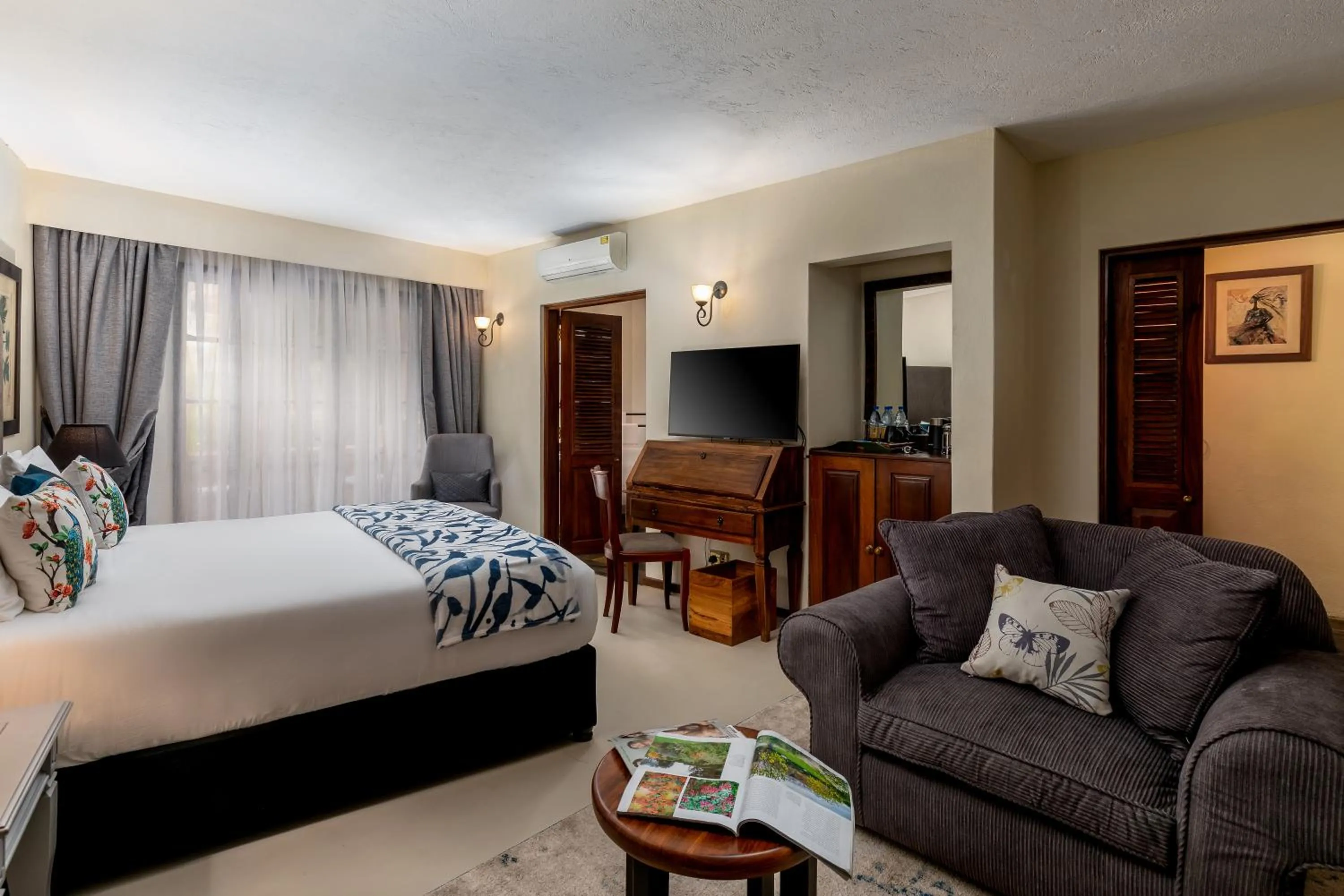 Bed in The Emin Pasha Hotel & Spa Kampala