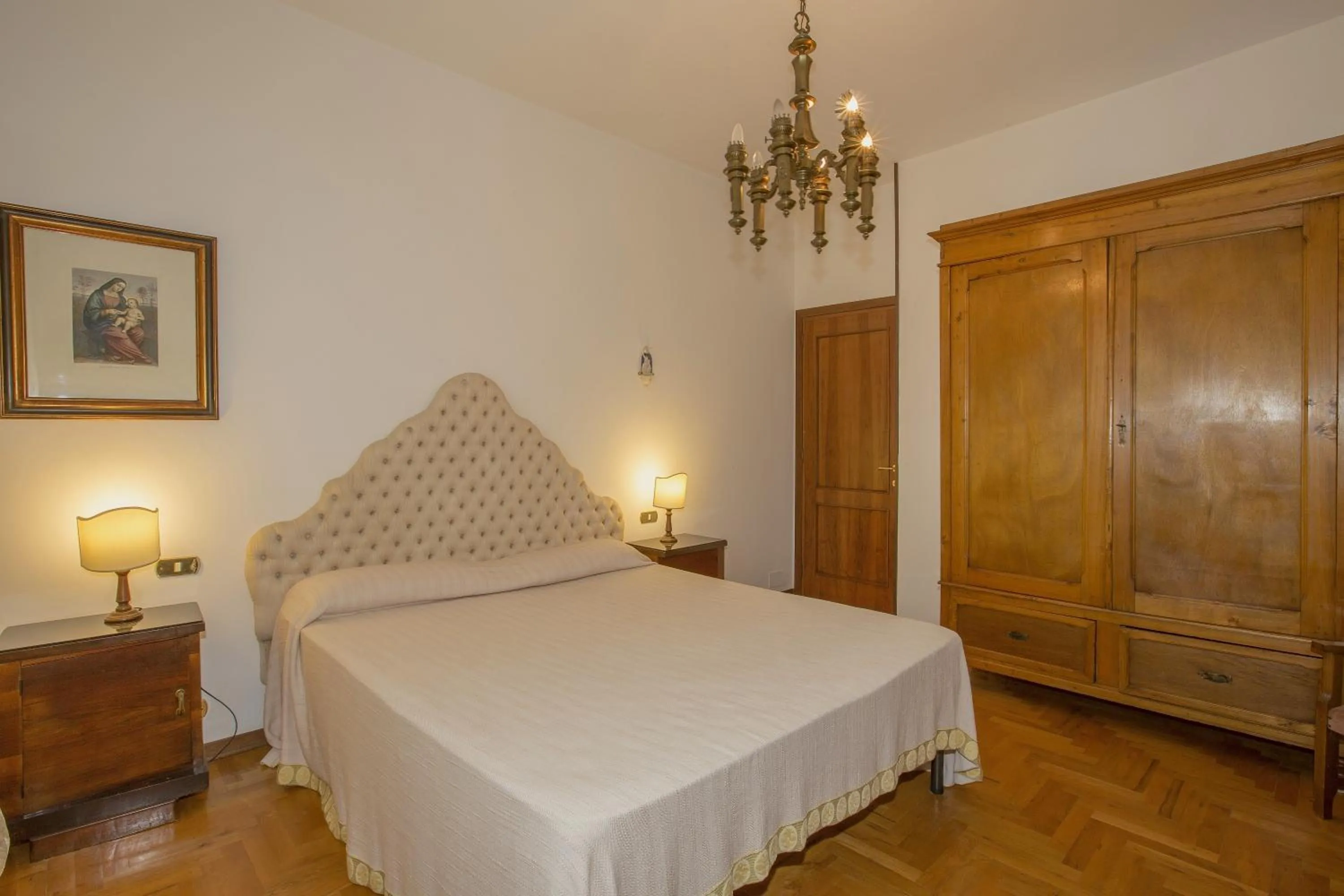 Photo of the whole room, Bed in La Casa di Gigliola