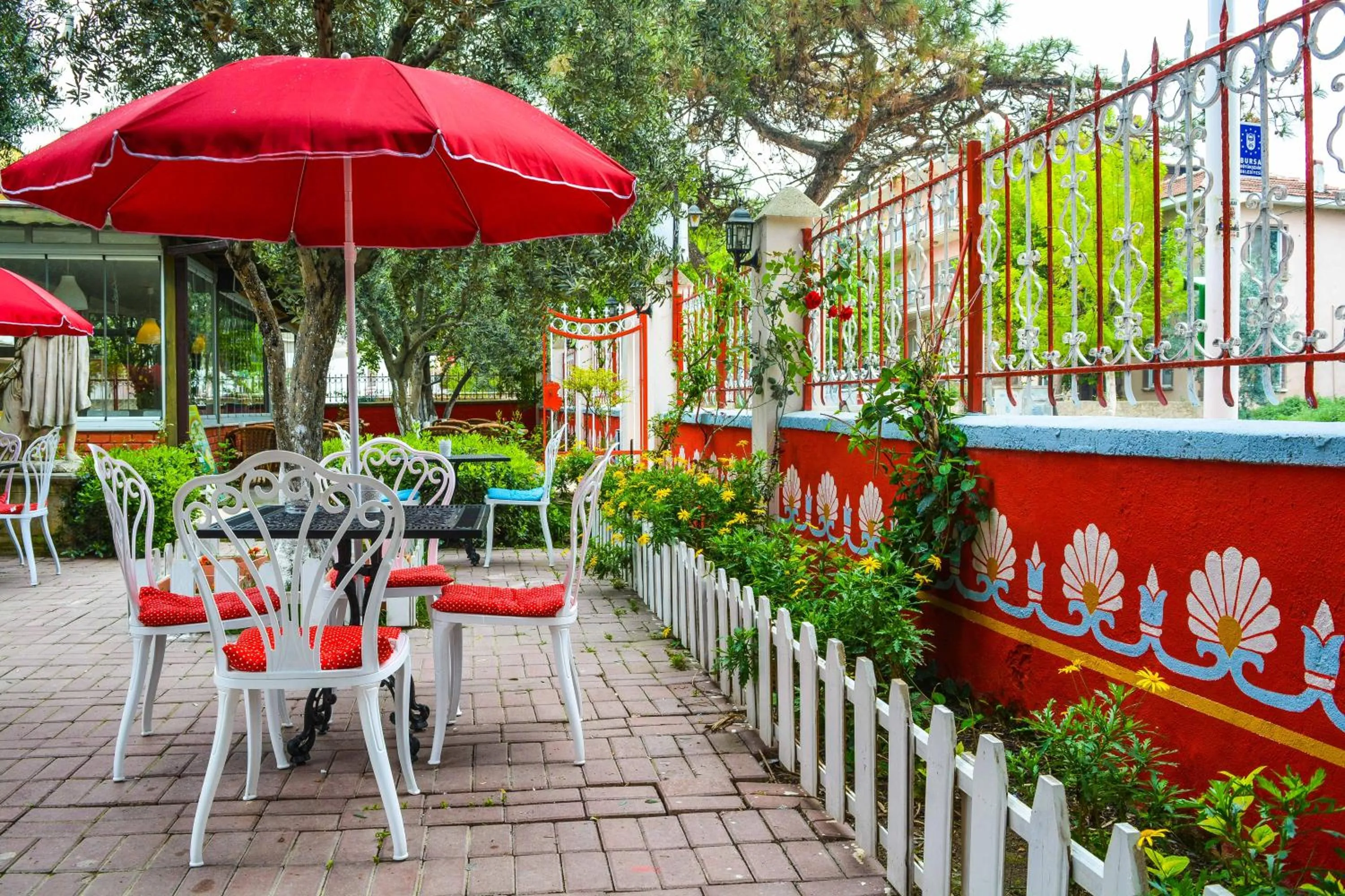 Restaurant/places to eat in İznik Seyir Otel