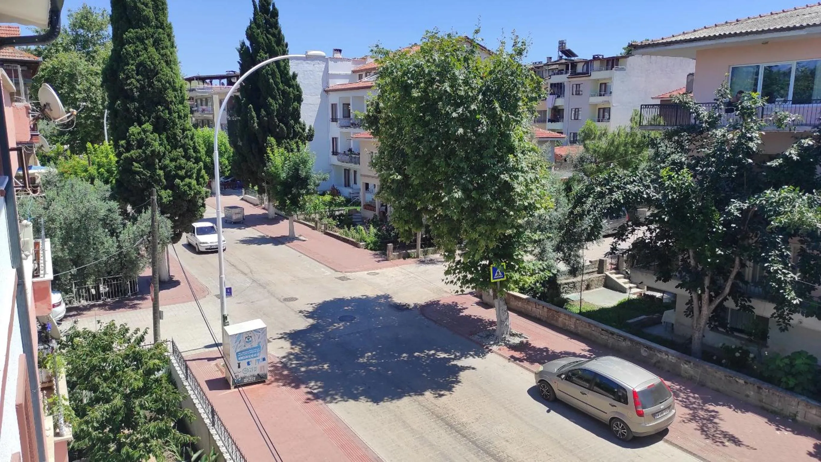 Street view in İznik Seyir Otel