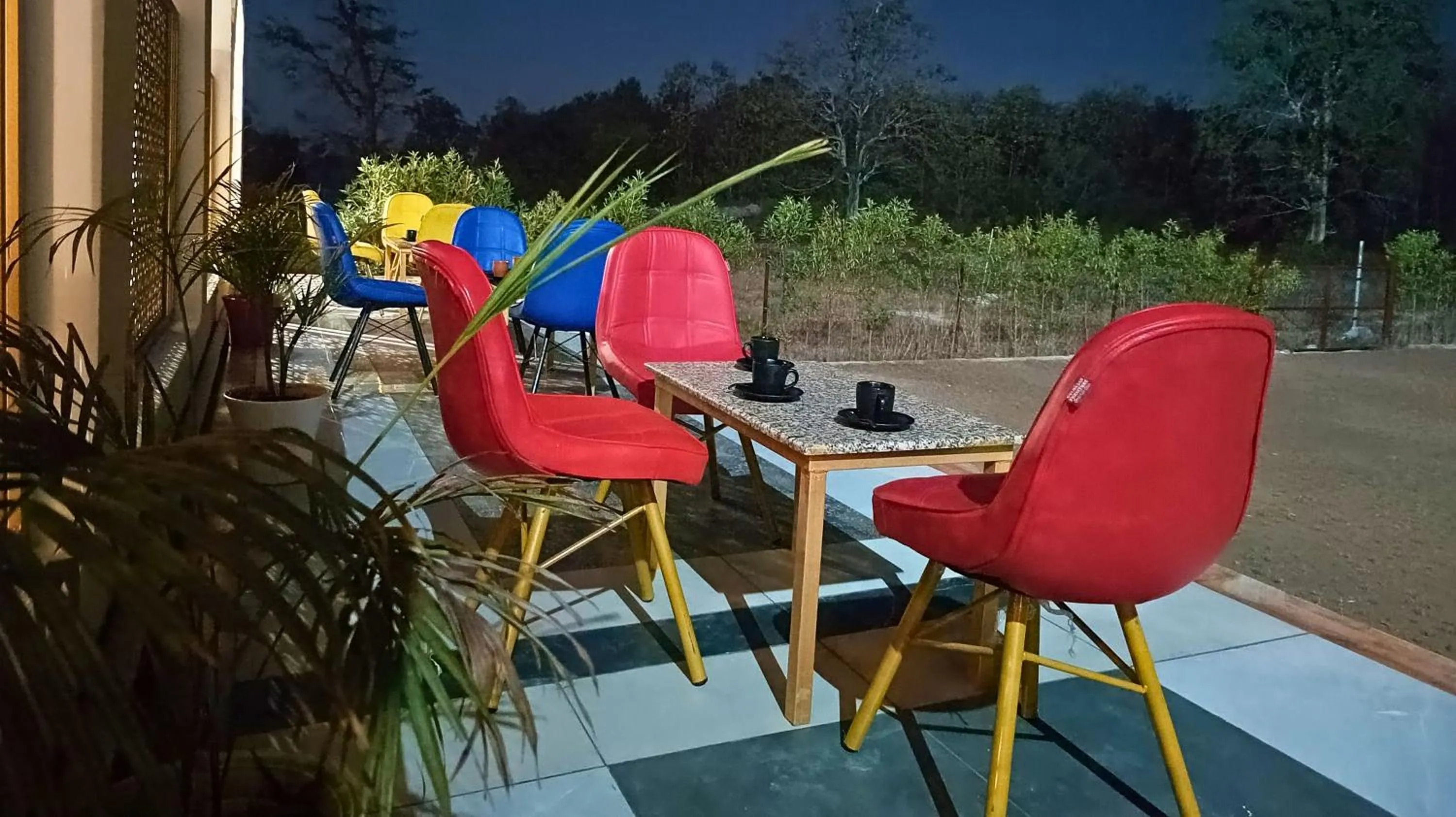 Restaurant/places to eat in Asapin Vanymahal