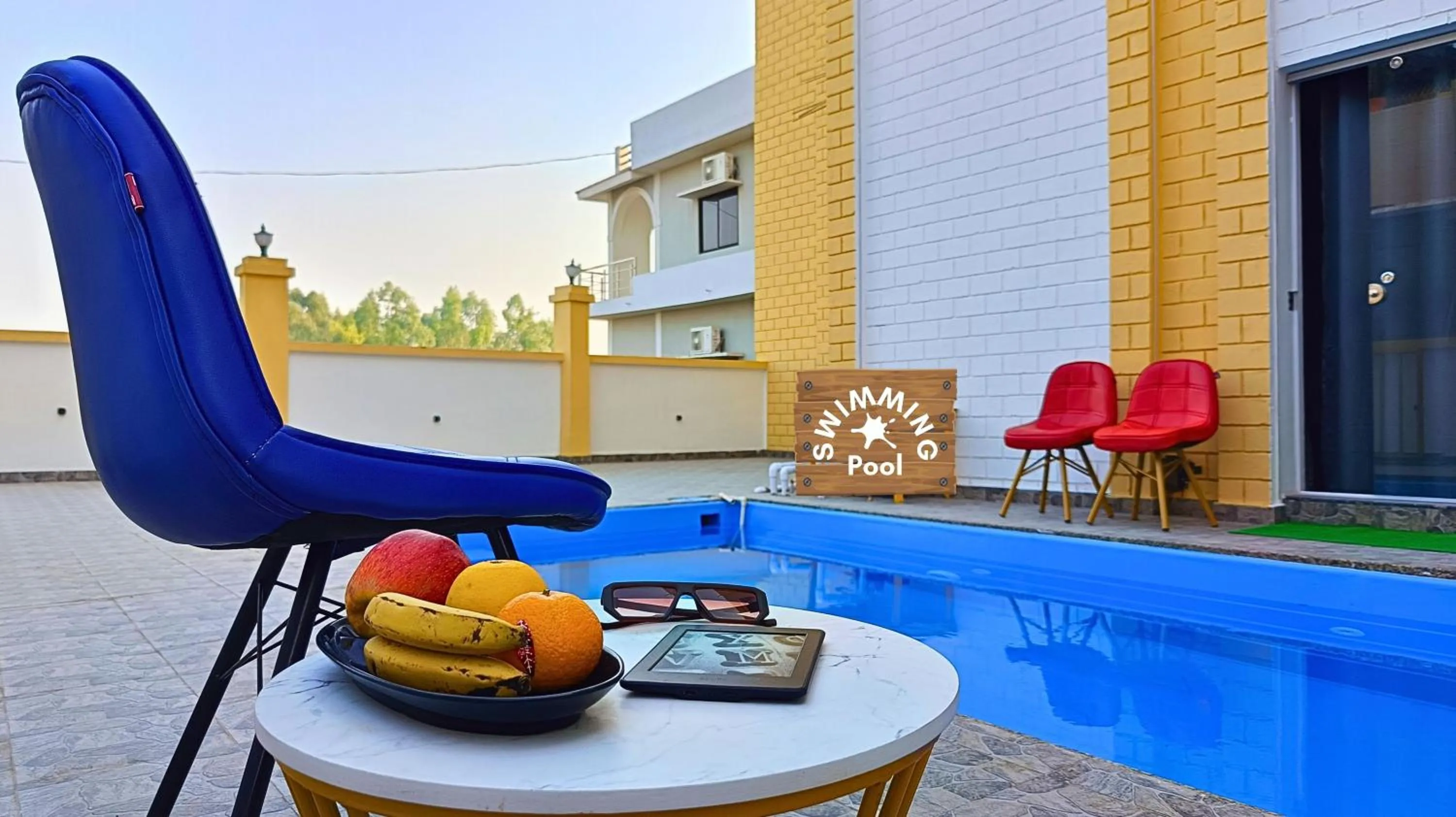Swimming pool in Asapin Vanymahal