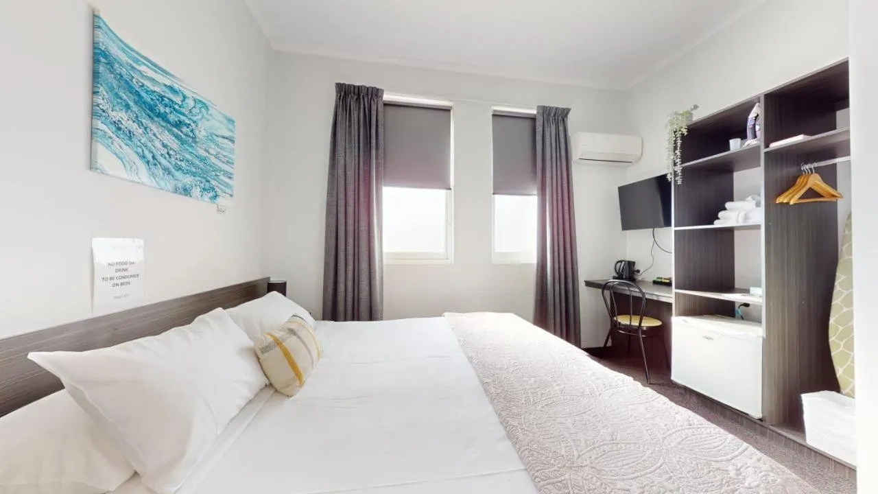 Bed in Doctor Syntax Hotel