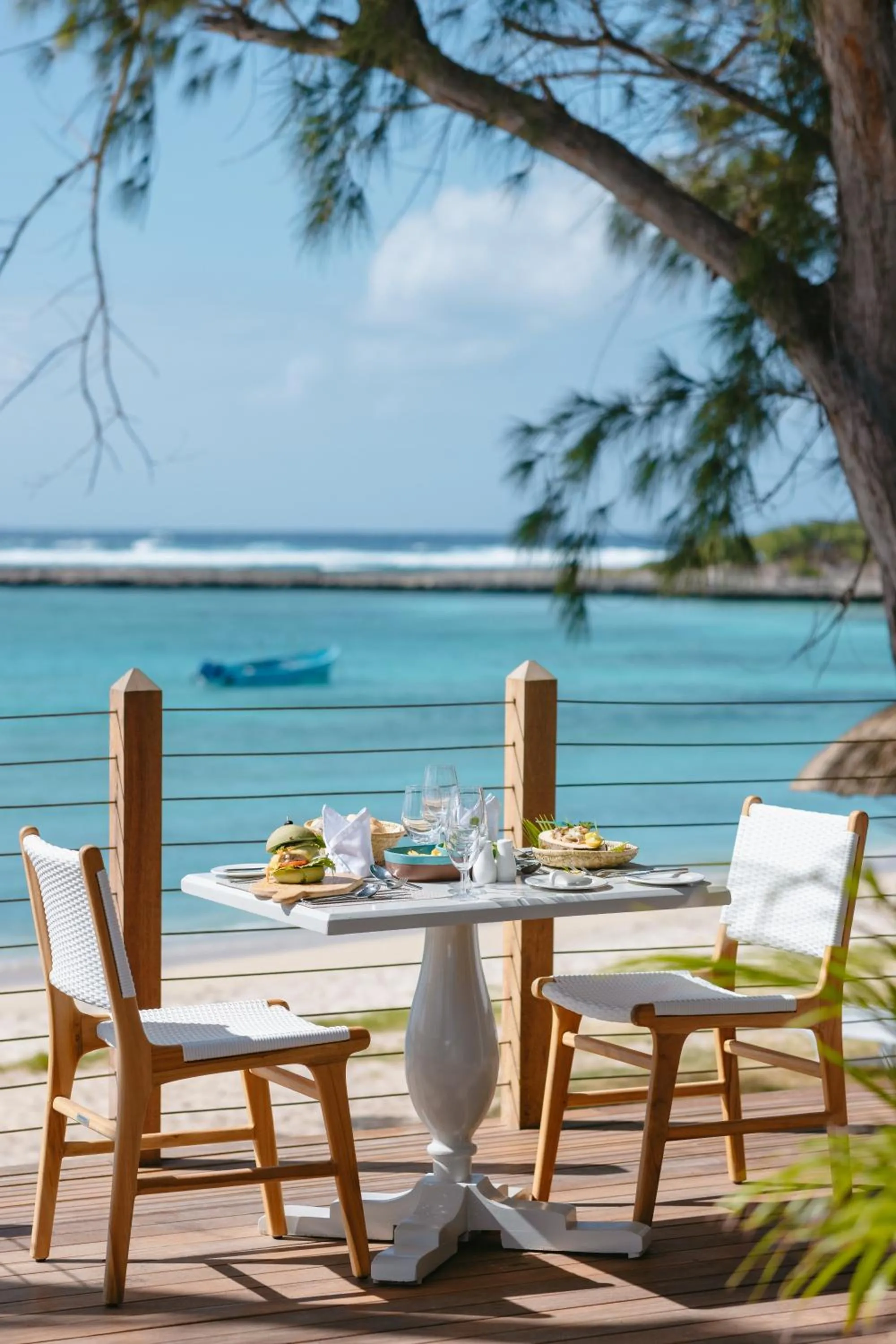 Restaurant/places to eat in Cotton Bay Resort & Spa