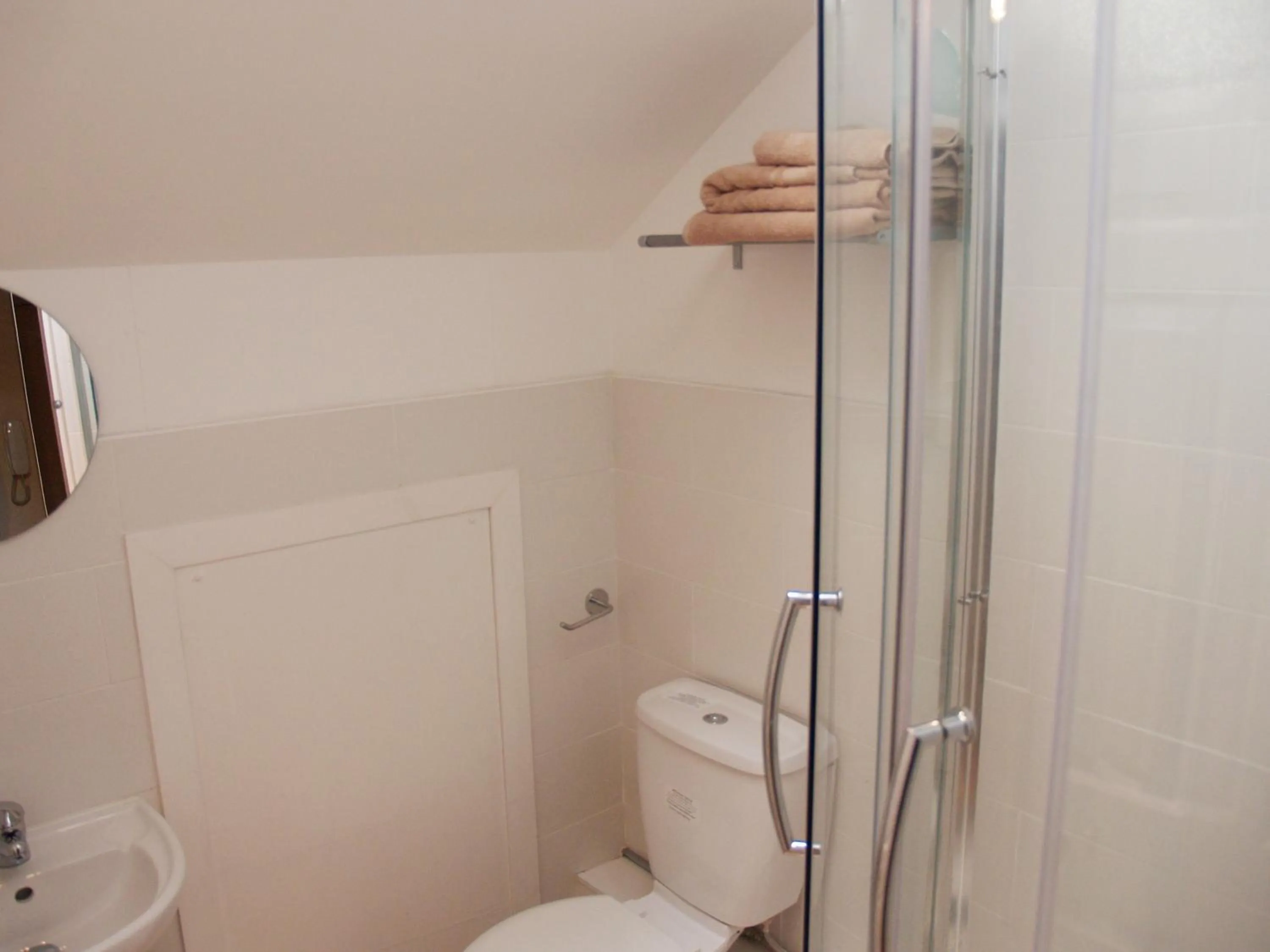 Bathroom in Niddry Street Apartments Edinburgh