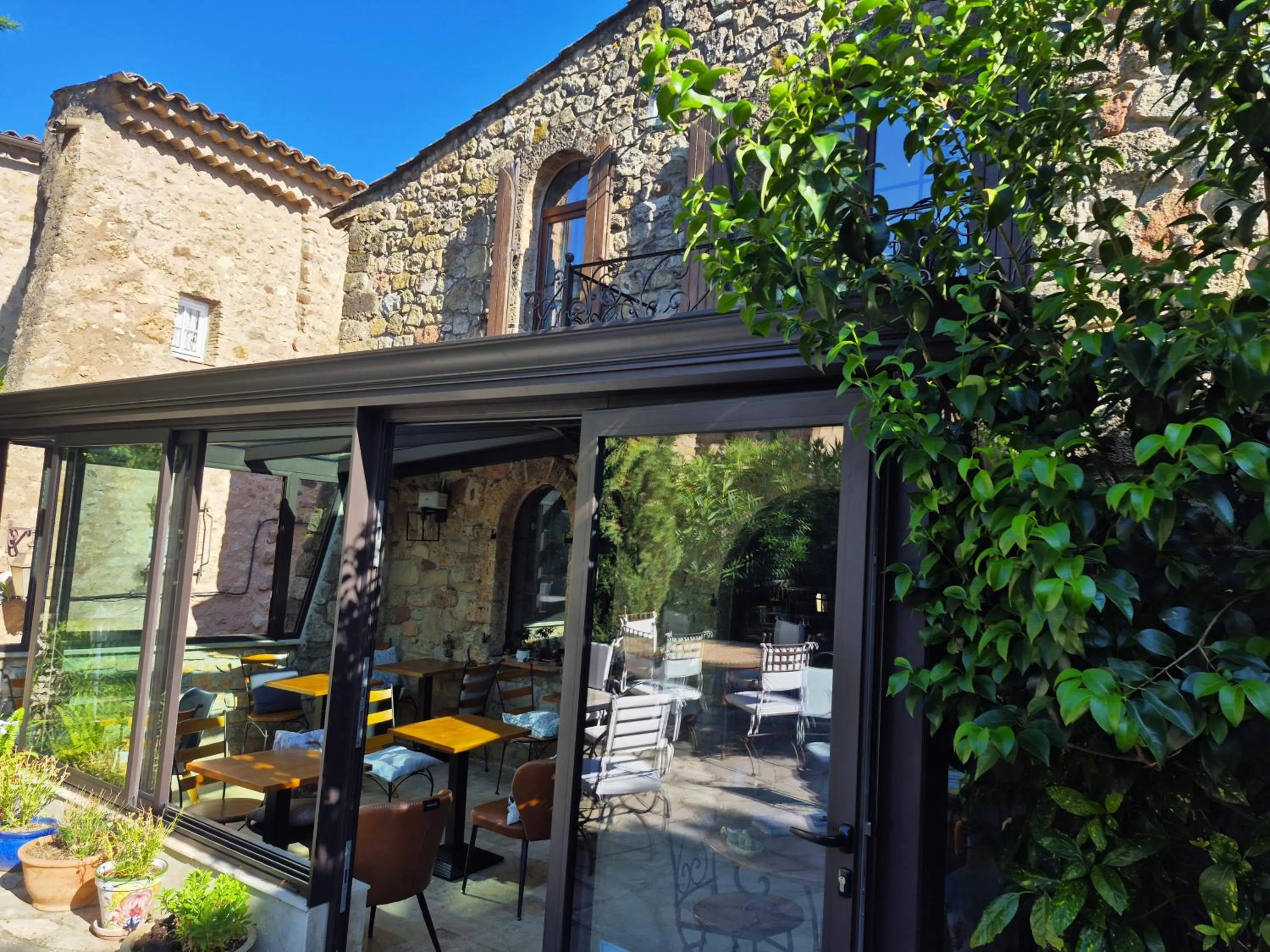 Property building in Villa Arca