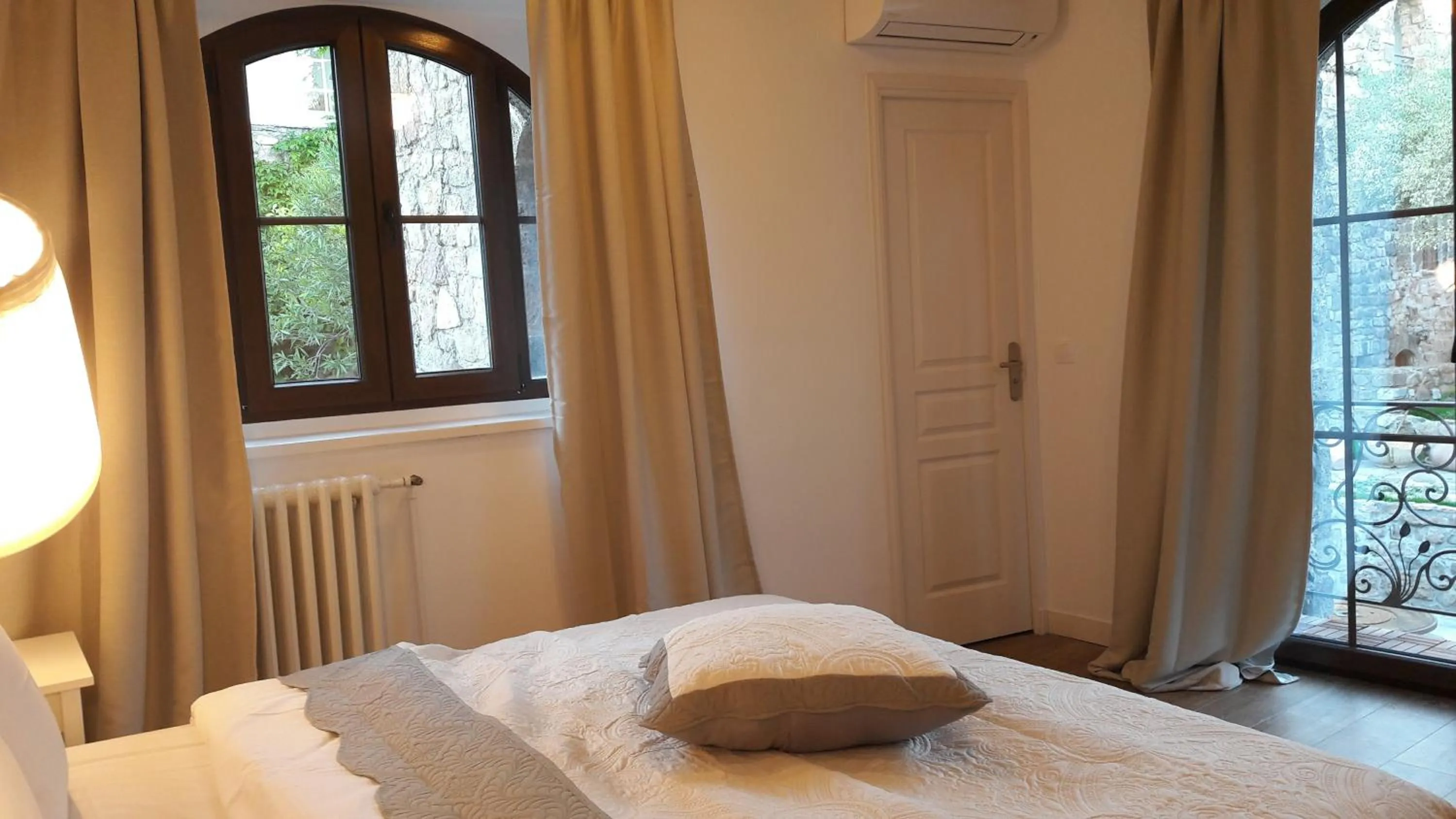Photo of the whole room, Bed in Villa Arca