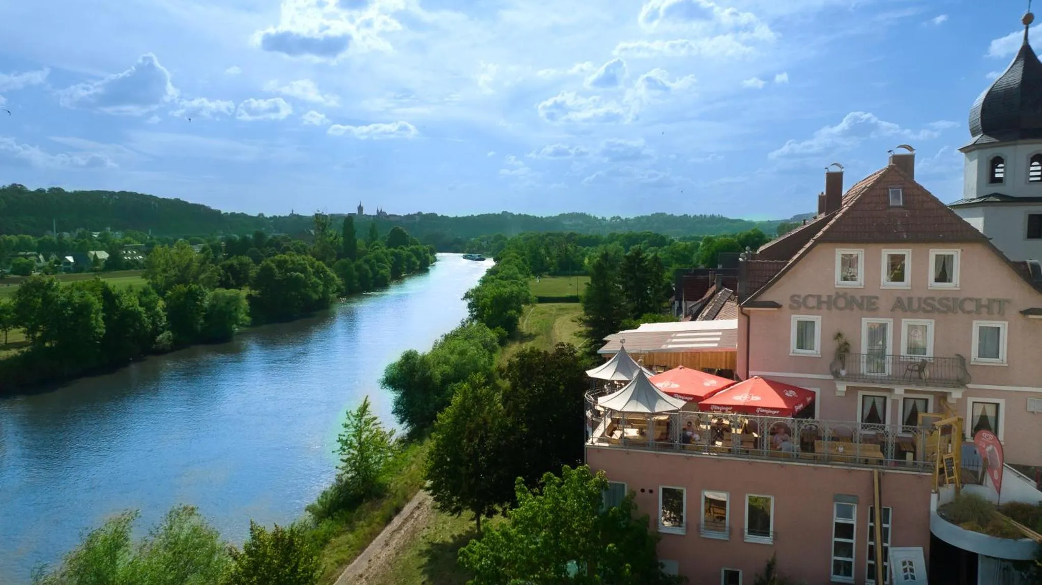 Hotel Schöne Aussicht renoviert