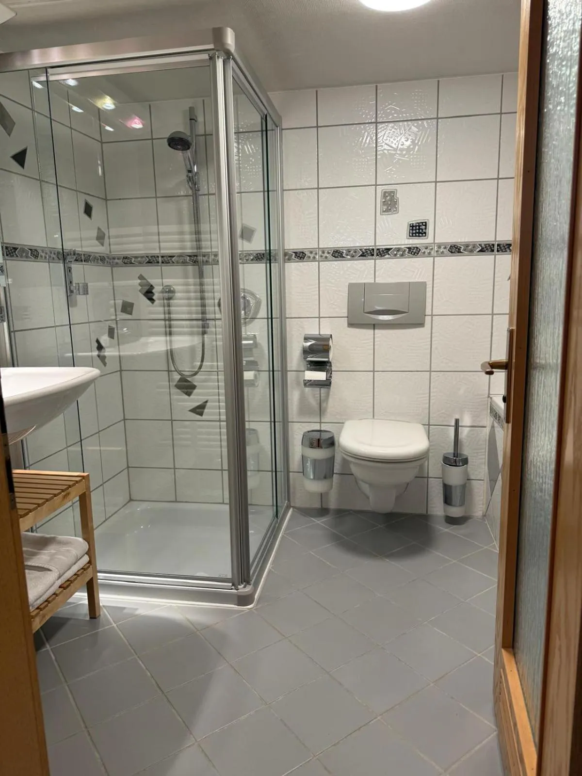 Hotel Schöne Aussicht renoviert