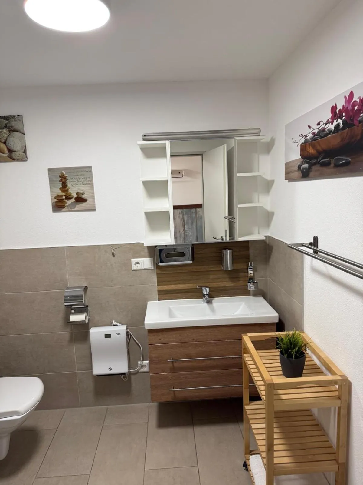 Hotel Schöne Aussicht renoviert