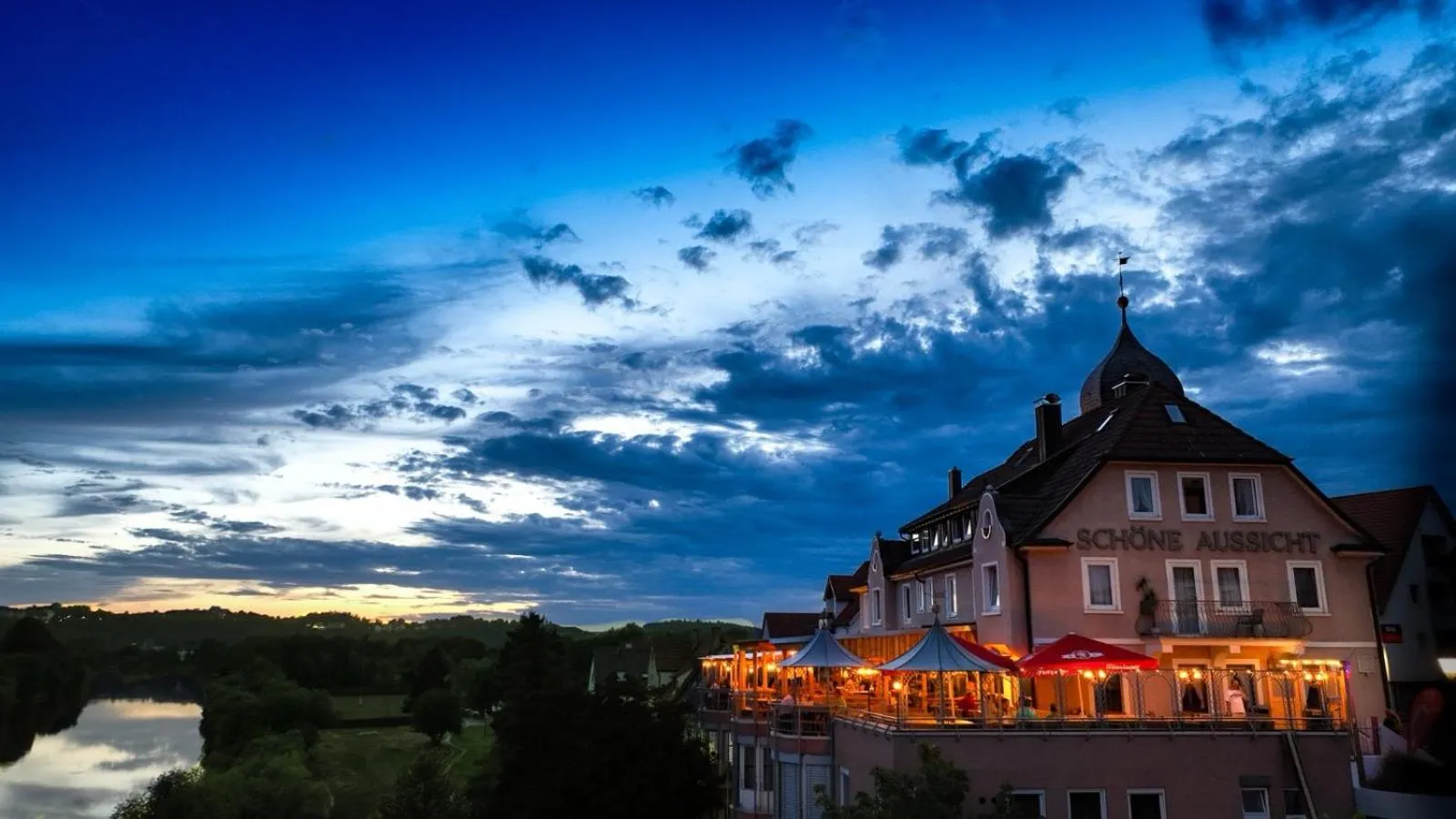 Hotel Schöne Aussicht renoviert