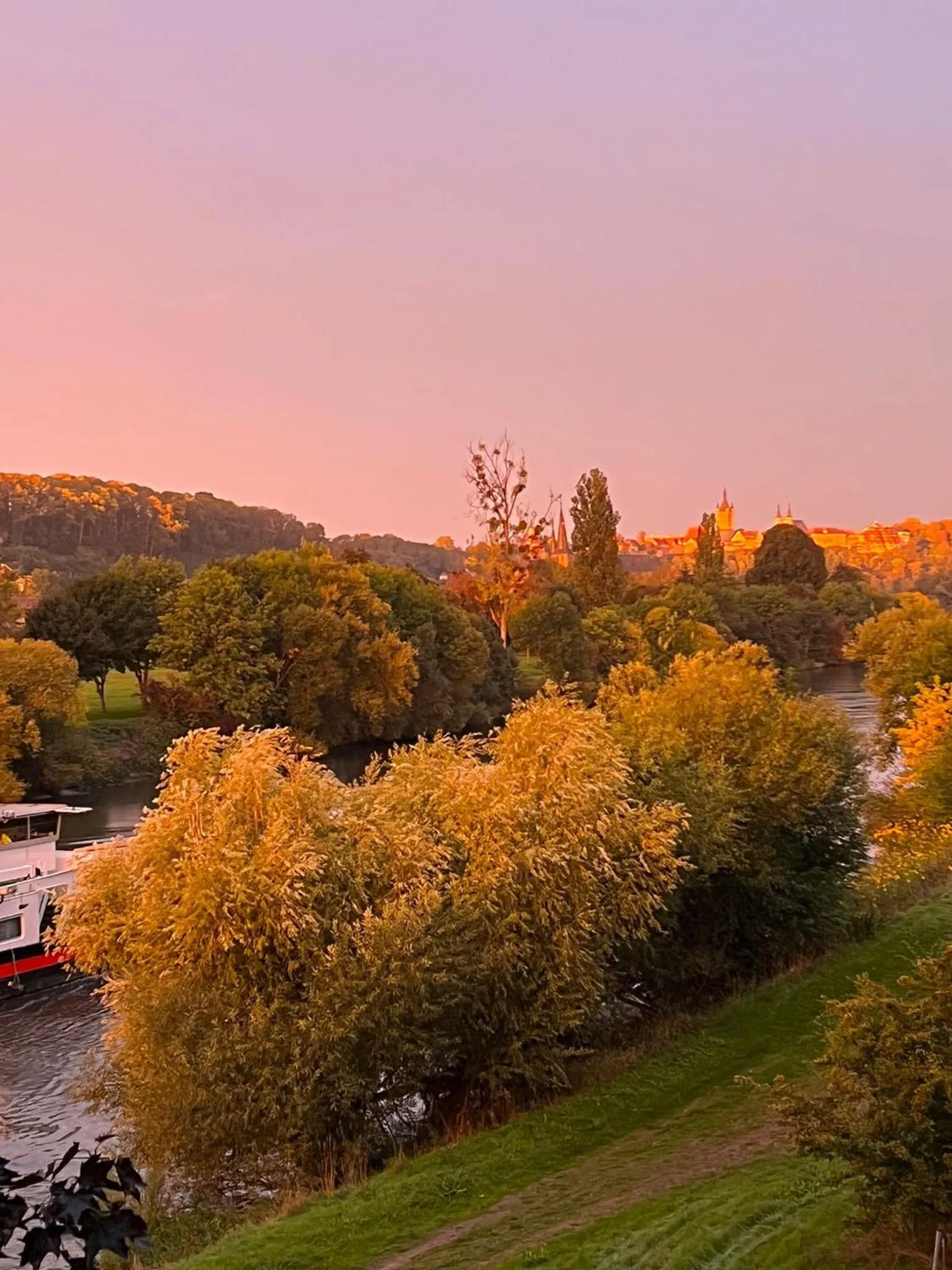 Hotel Schöne Aussicht renoviert