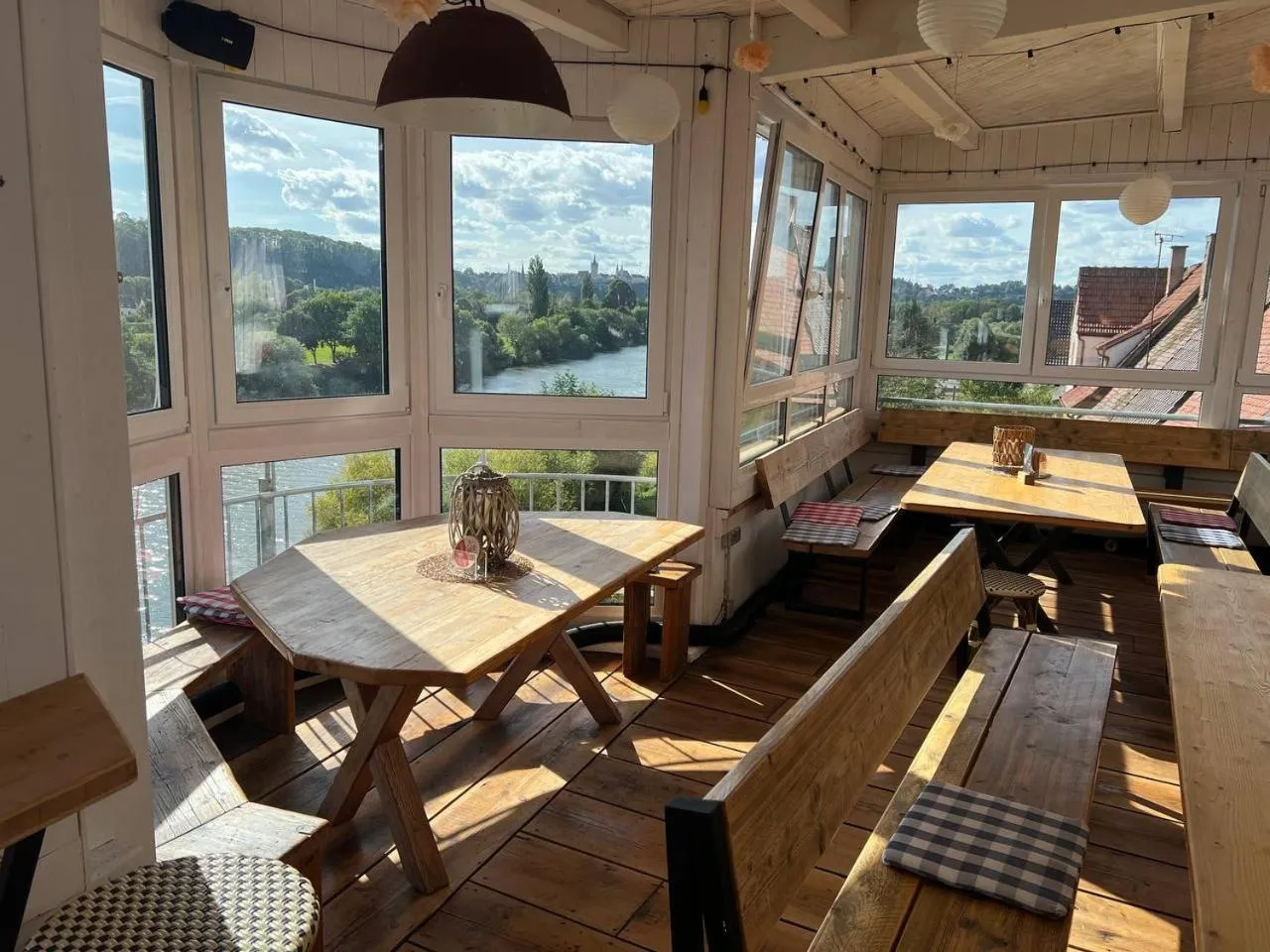 Restaurant/places to eat in Hotel Schöne Aussicht renoviert