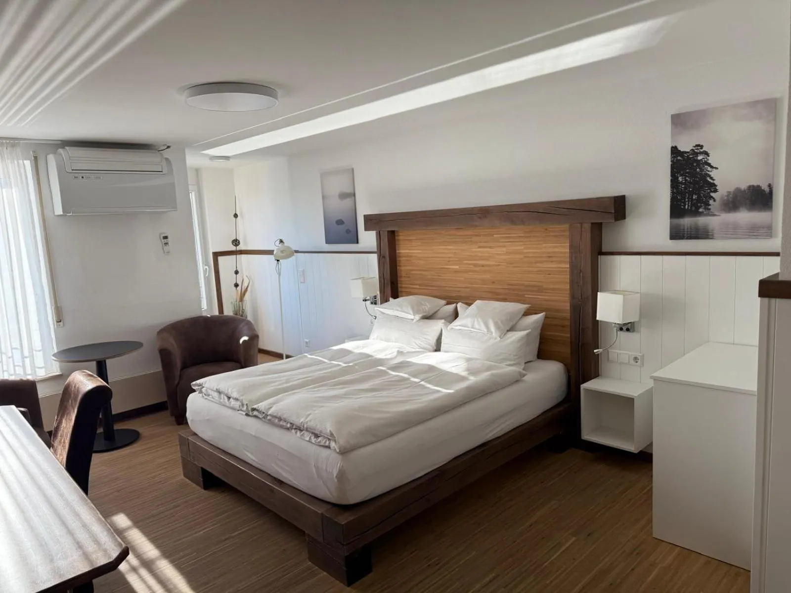 Bed in Hotel Schöne Aussicht renoviert