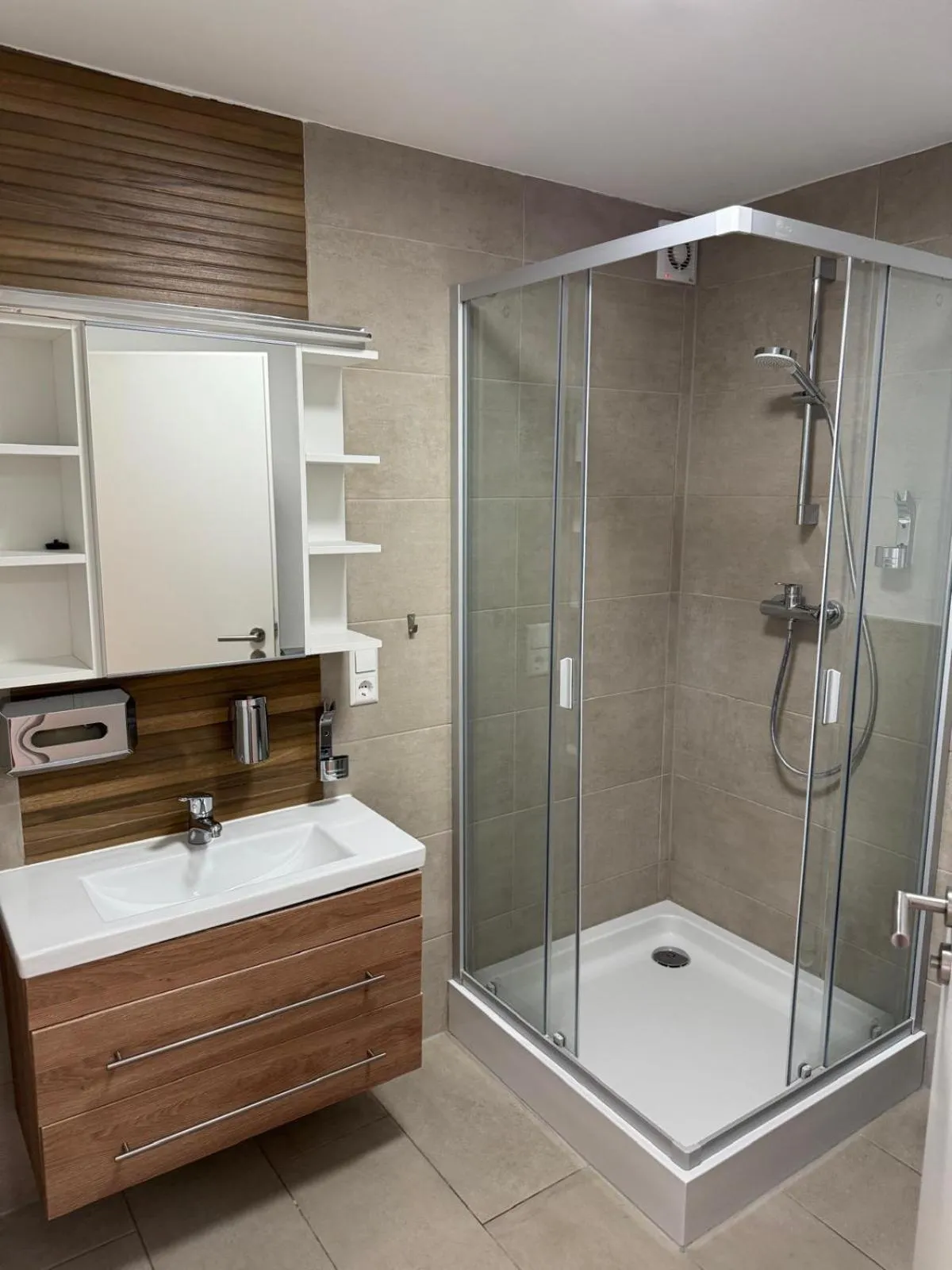 Hotel Schöne Aussicht renoviert