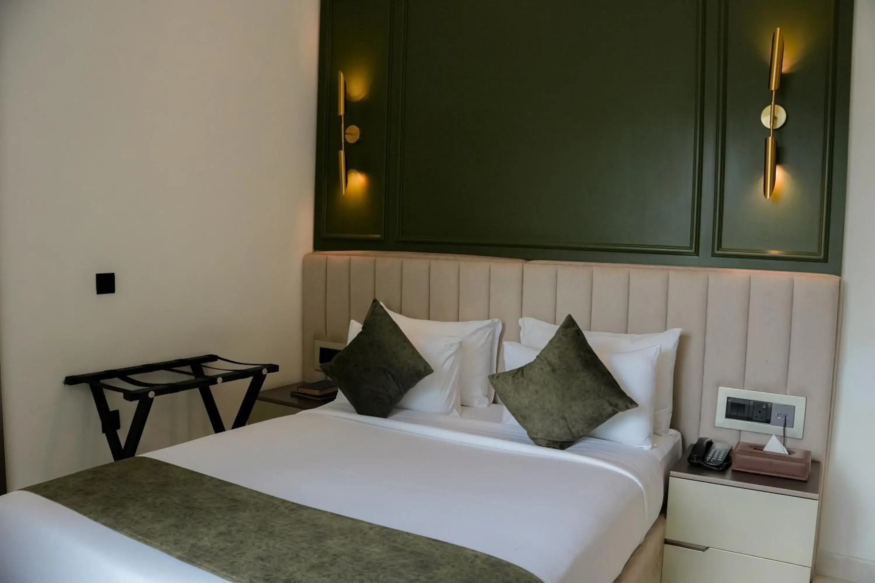 Deluxe Queen Room - single occupancy in Orbit88 Hotel by AMR Deluxe Queen Room - single occupancy in Orbit88 Hotel by AMR