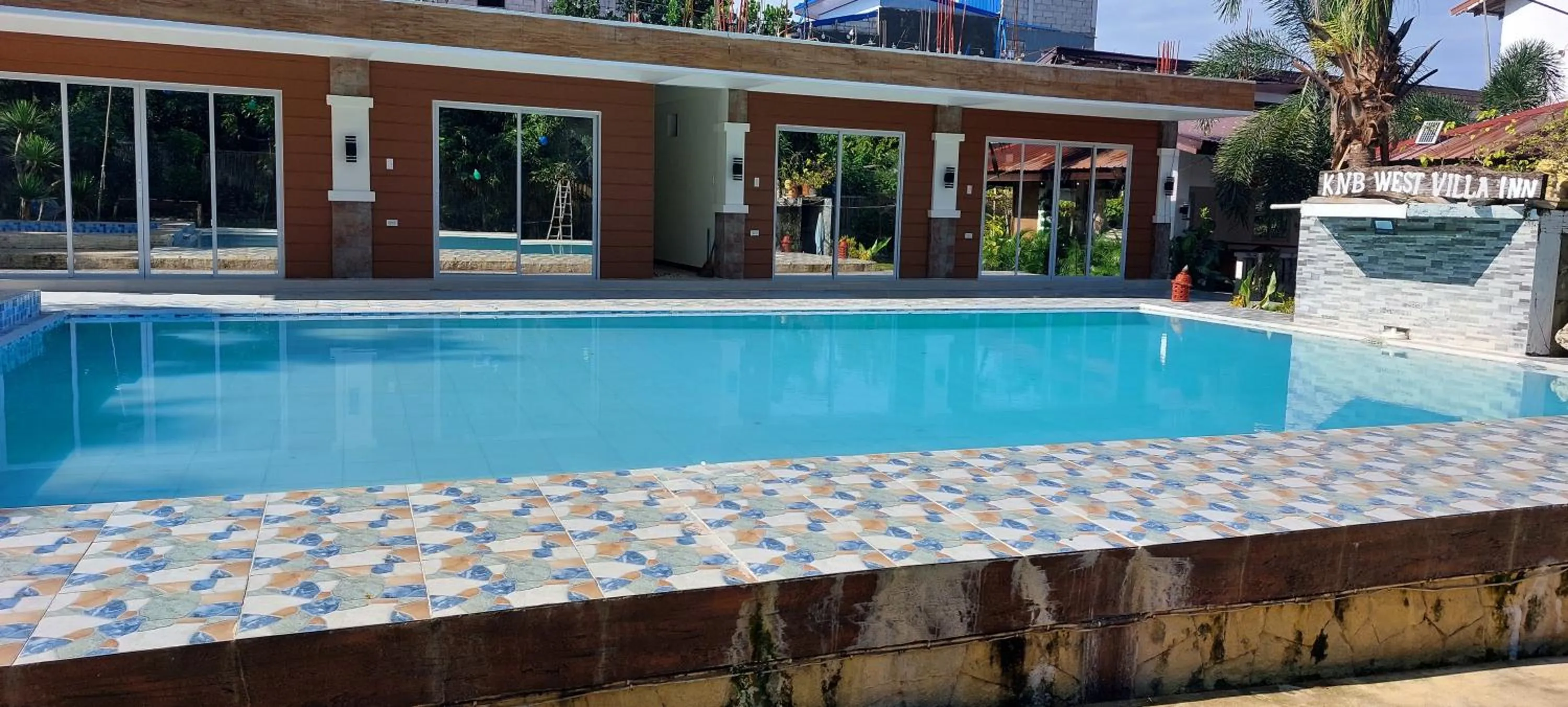 Swimming pool in Knb west villa Patar