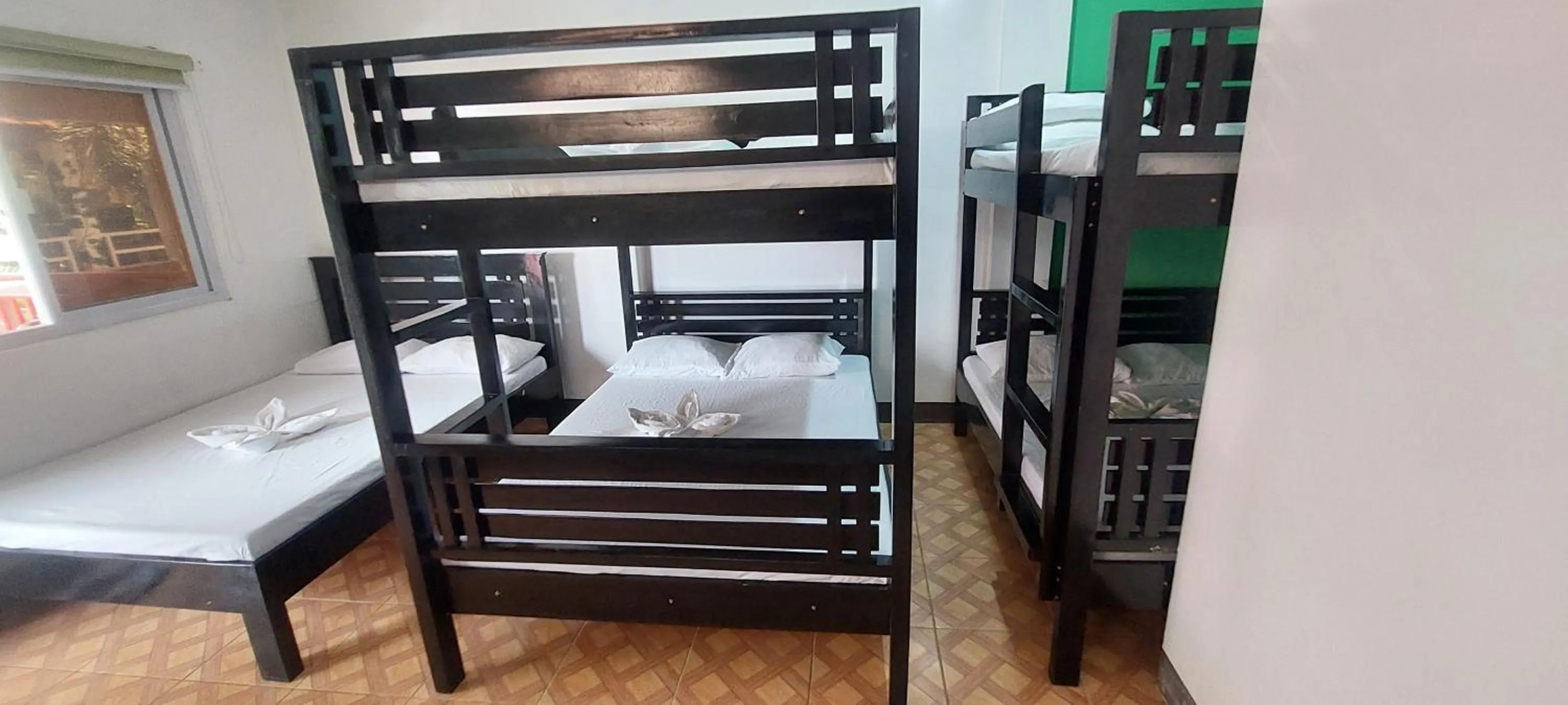 Bed in Knb west villa Patar