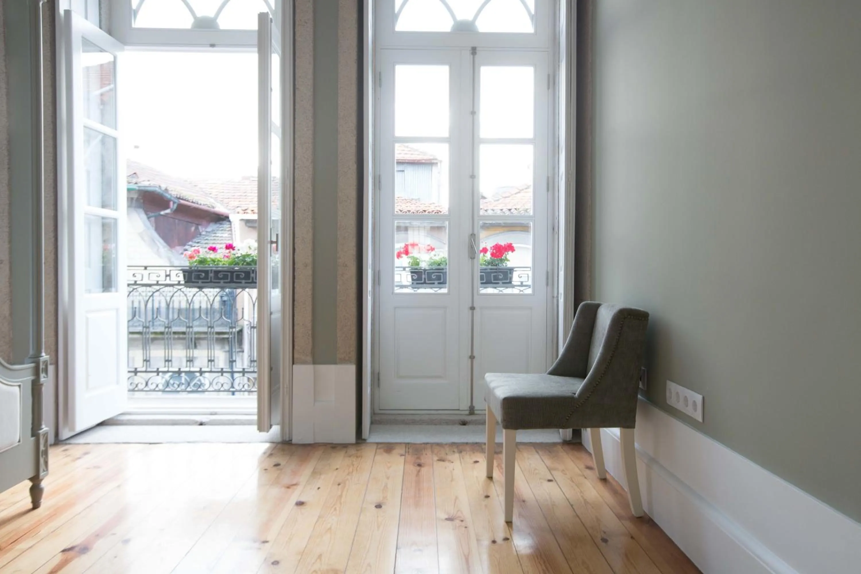 Seating area in Porto Vintage Guesthouse