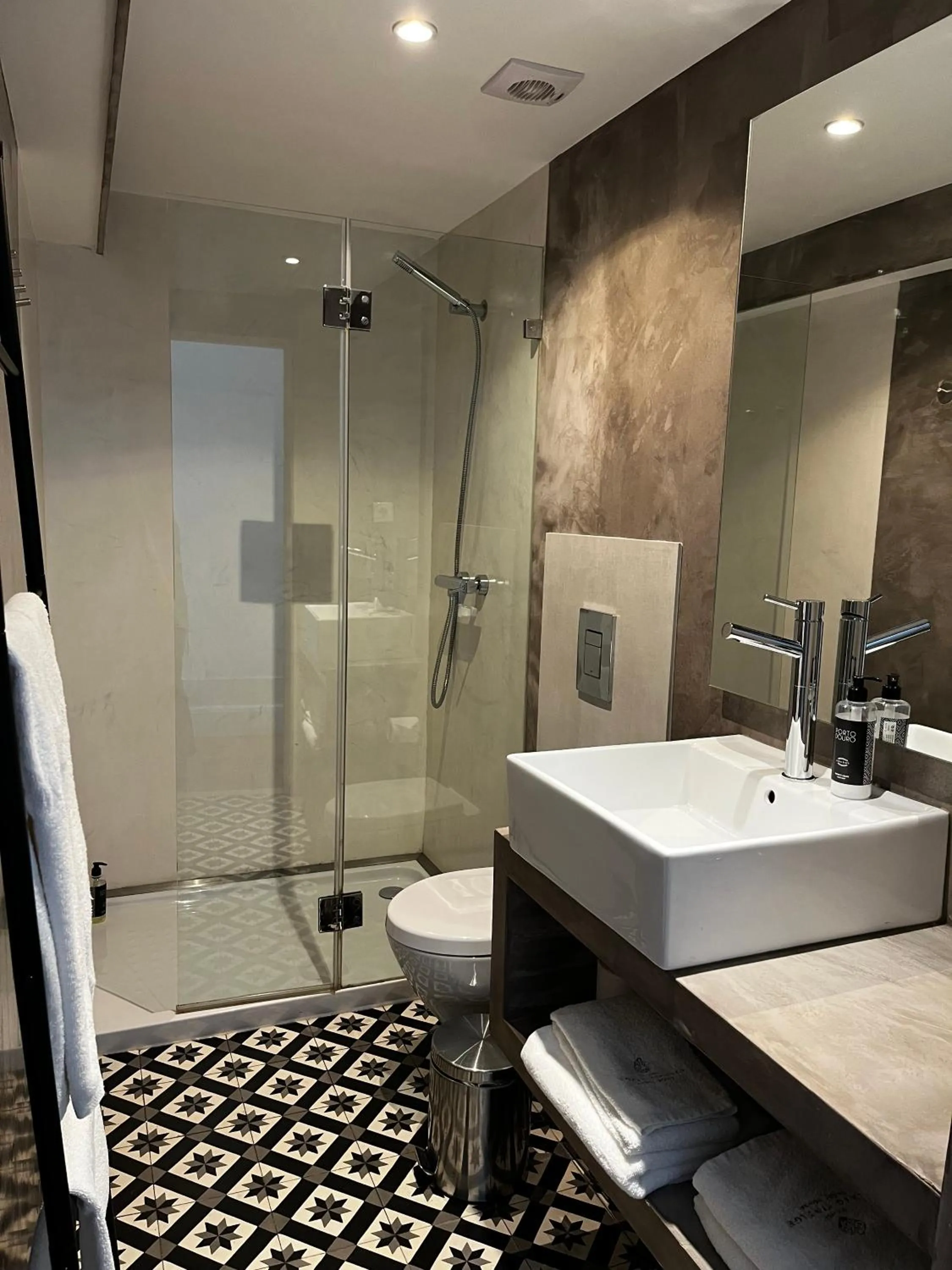 Bathroom in Porto Vintage Guesthouse