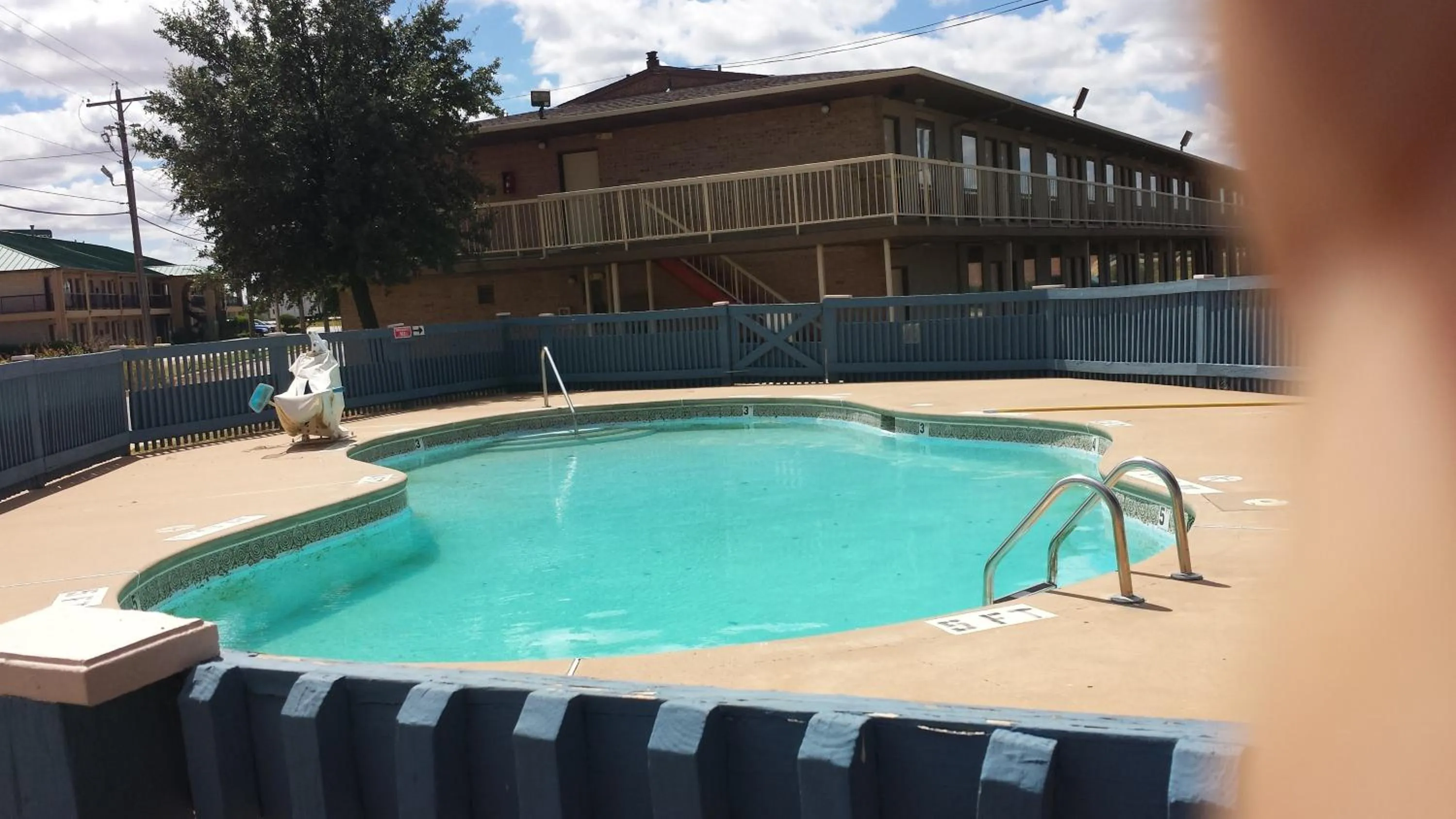 Swimming pool in Motel 6 Abilene, TX - East