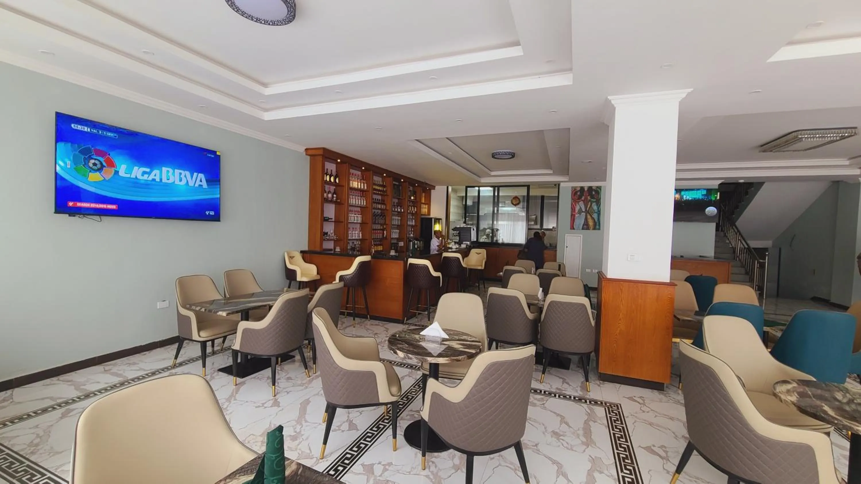 Communal lounge/ TV room in Nahusenay hotel