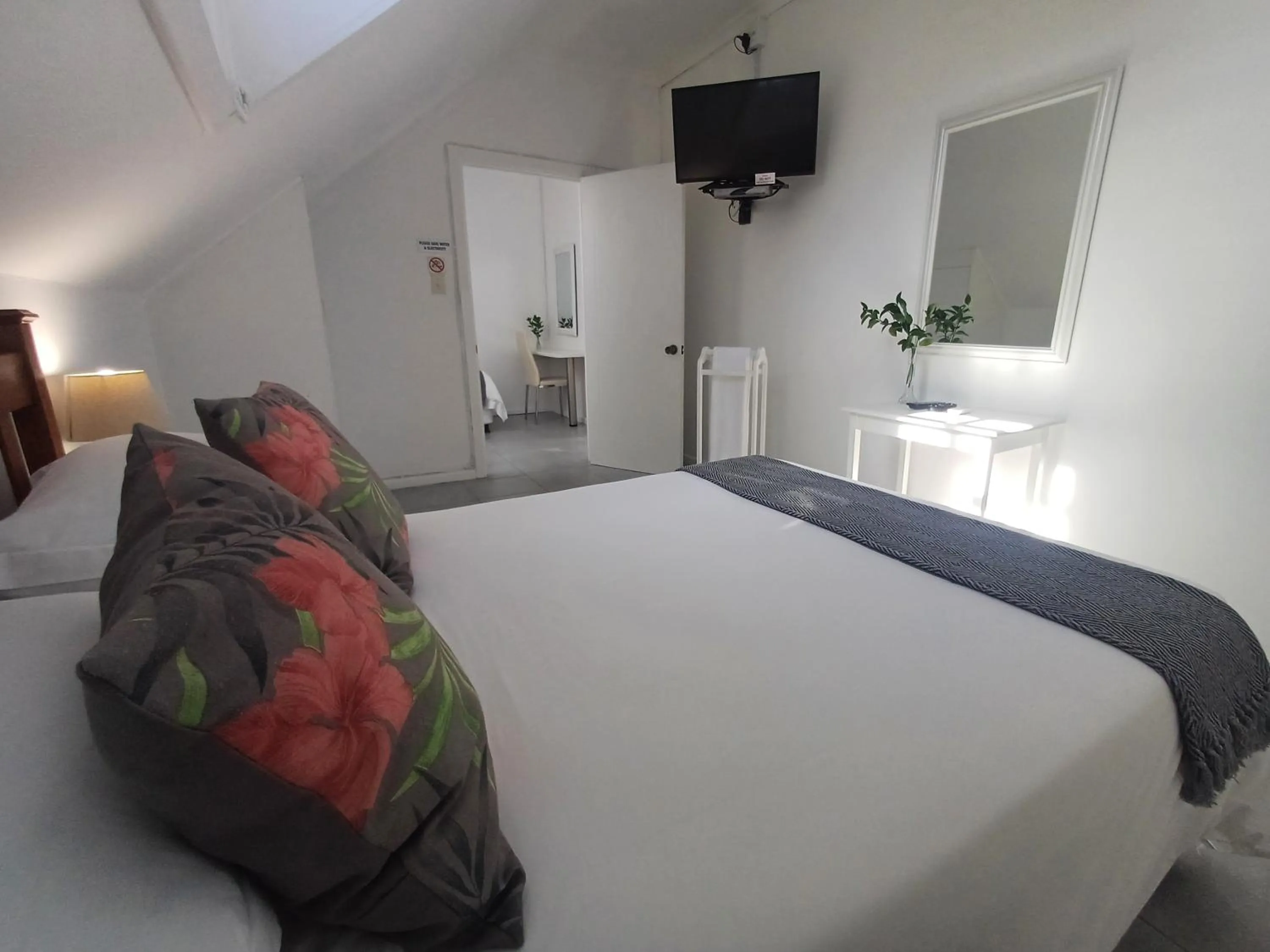 Bedroom, Bed in Millard Crescent Guest House