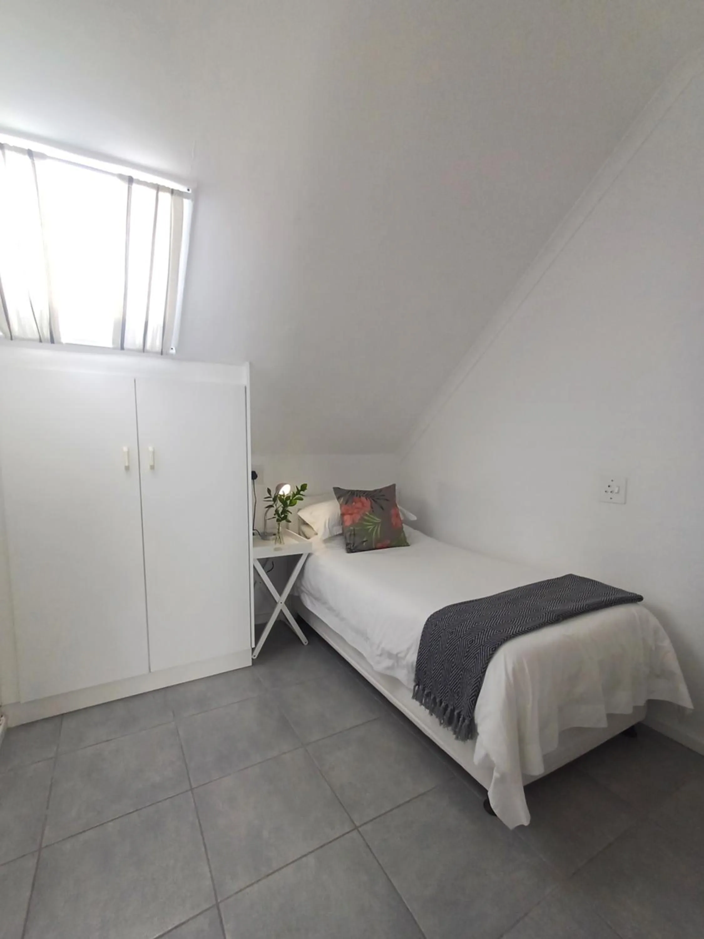 Bedroom, Bed in Millard Crescent Guest House