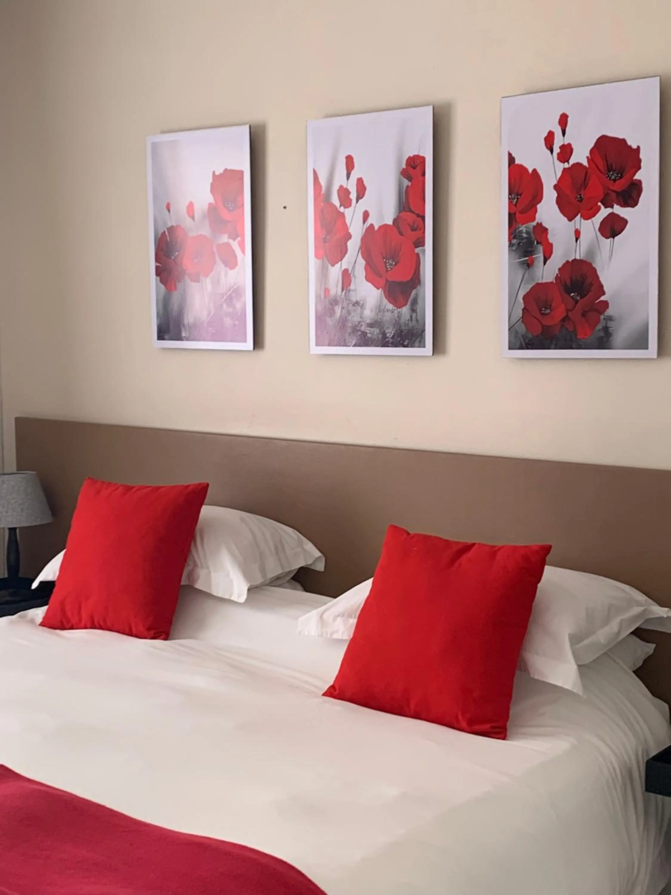 Bedroom, Bed in Millard Crescent Guest House