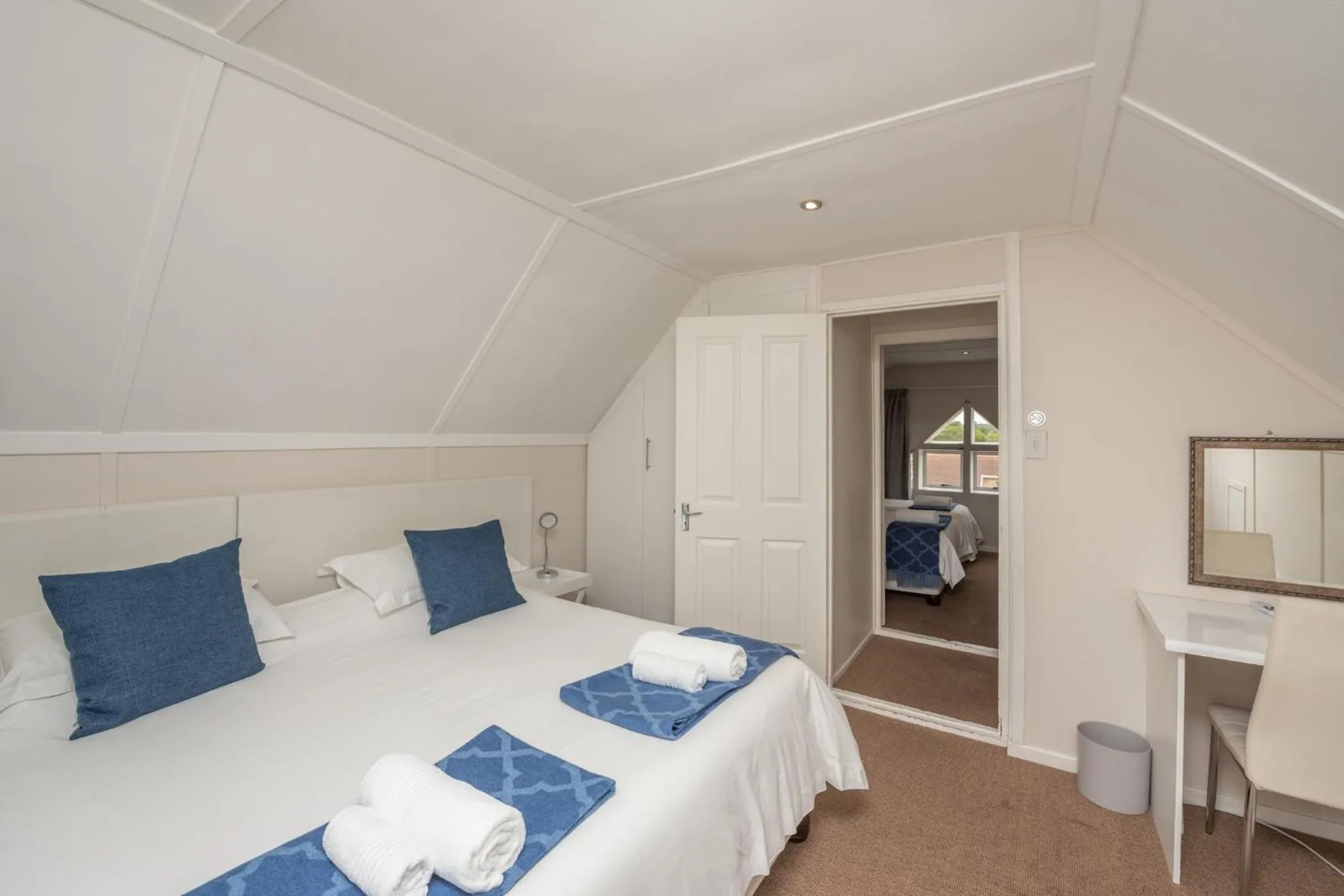 Bedroom, Bed in Millard Crescent Guest House