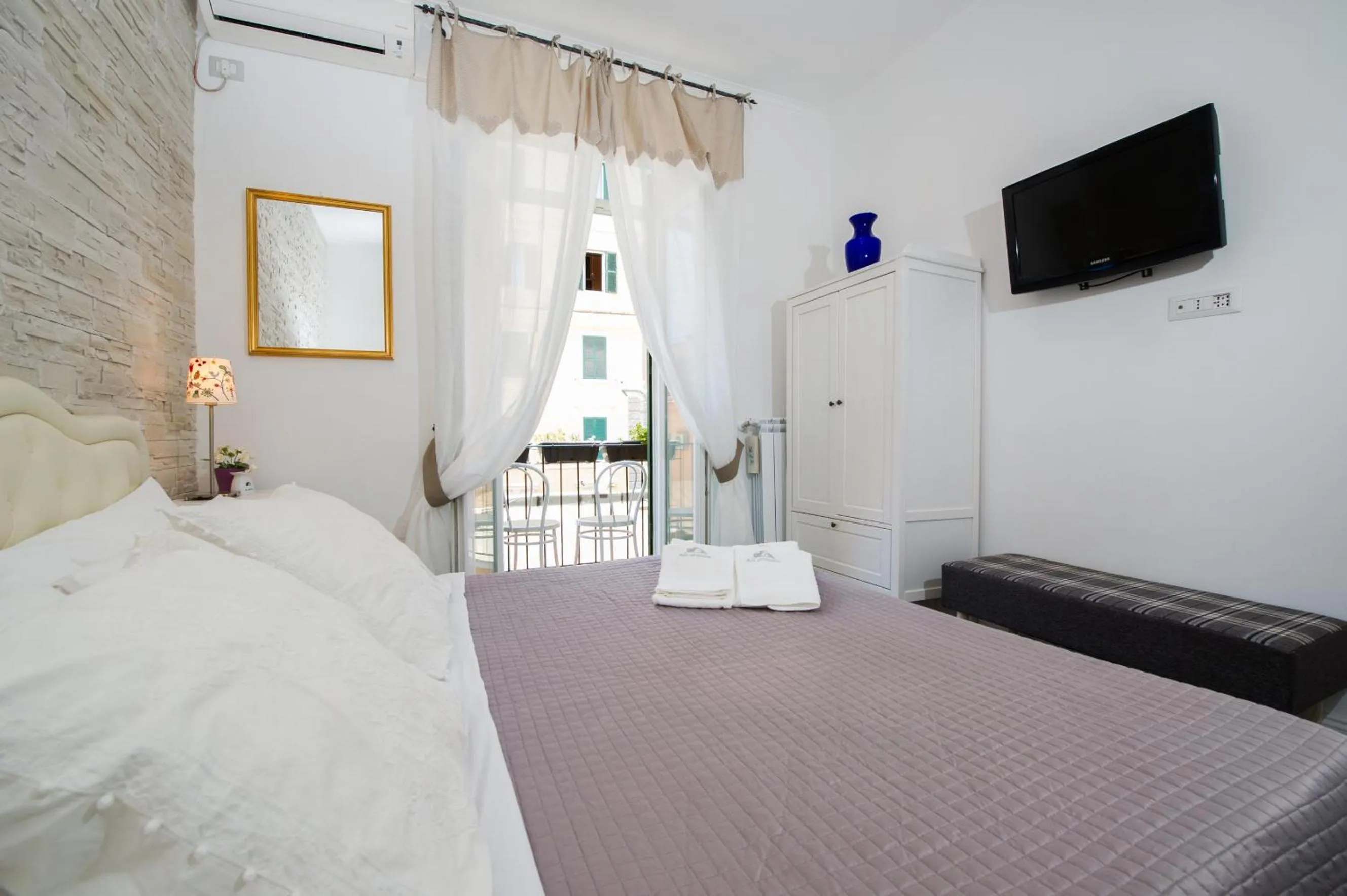 Bedroom, Bed in Nido all'Aventino