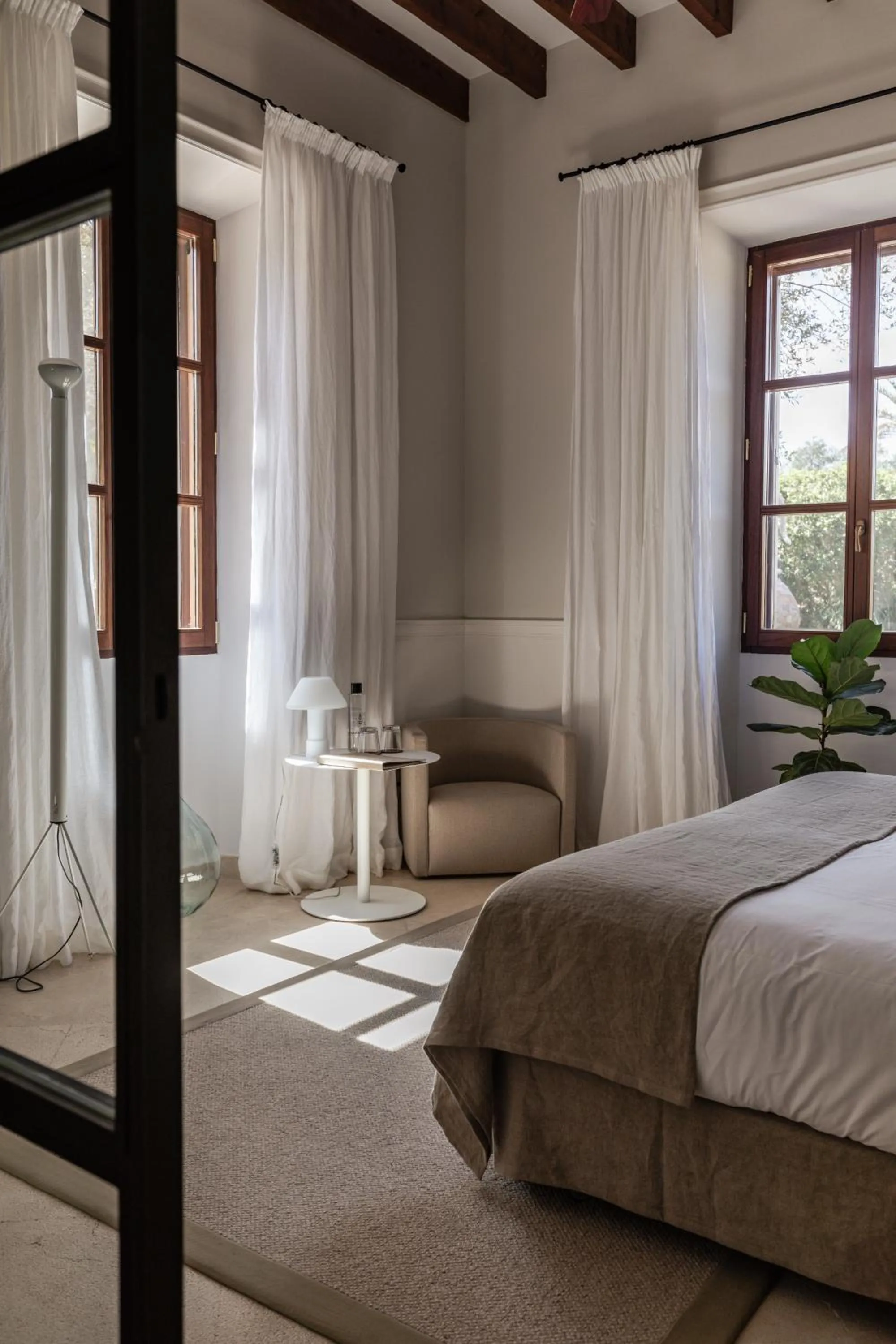 Bedroom, Bed in Cal Reiet Holistic Retreat