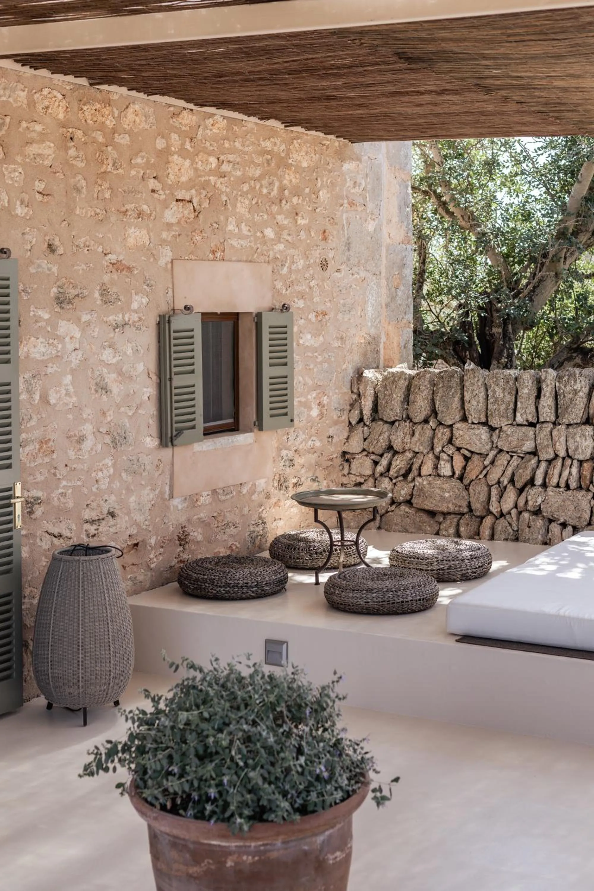 Patio in Cal Reiet Holistic Retreat