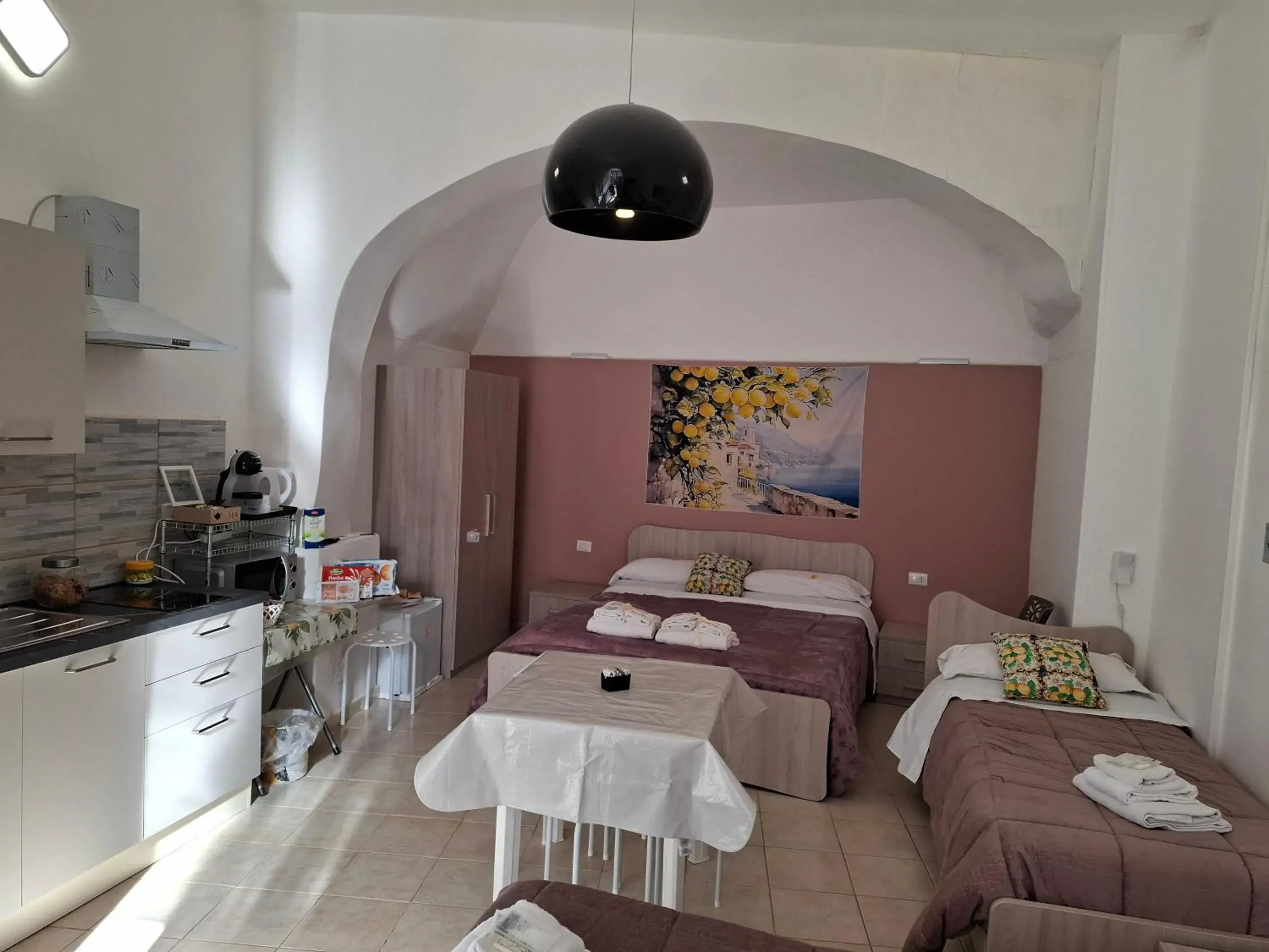 Family Room with Private Bathroom - single occupancy in Le Lumìe "Bed, Breakfast end Kitchen in the Room" Family Room with Private Bathroom - single occupancy in Le Lumìe "Bed, Breakfast end Kitchen in the Room"