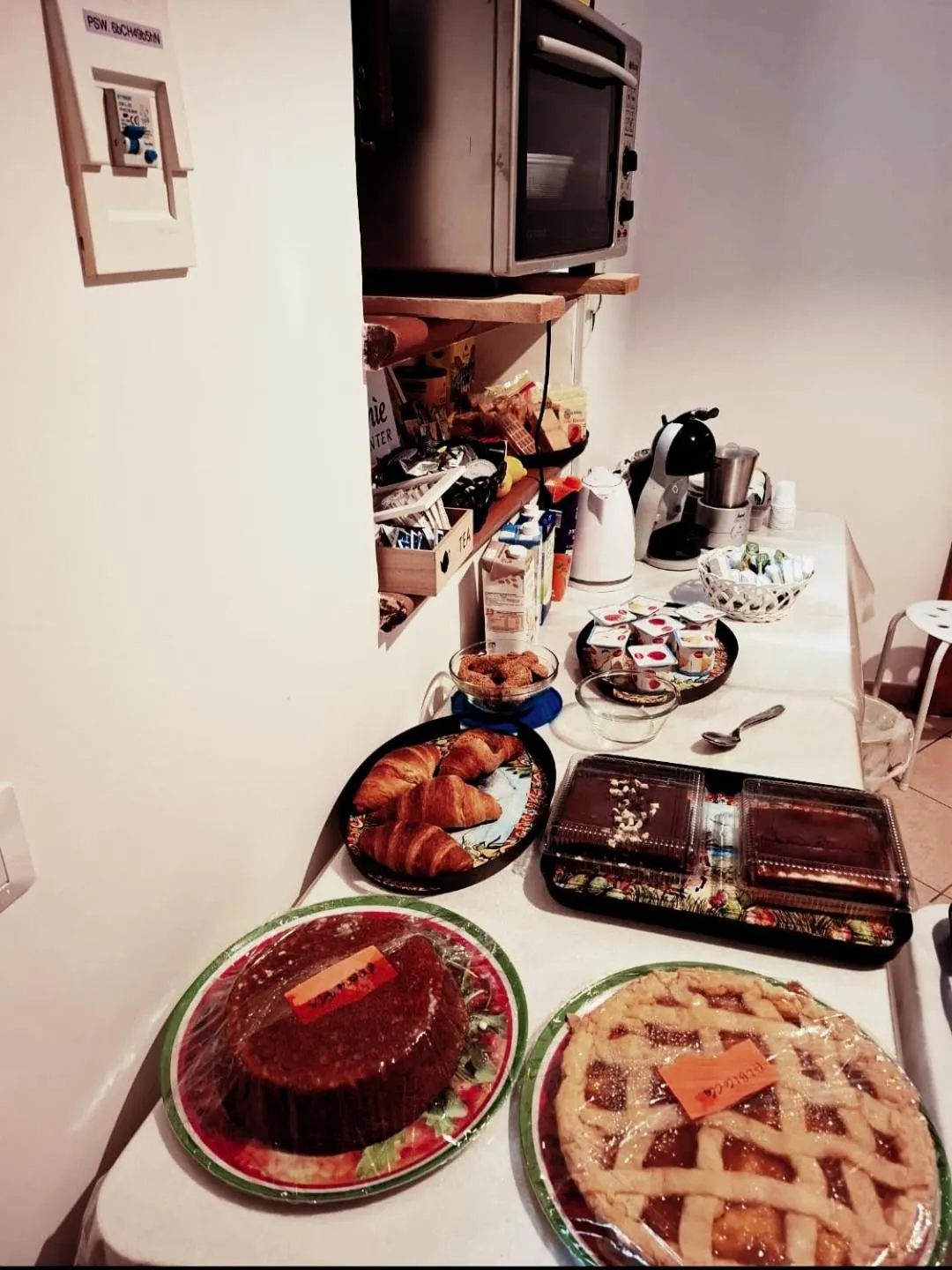 Breakfast in B&B Le Lumìe "Il Cortiletto Del Centro"