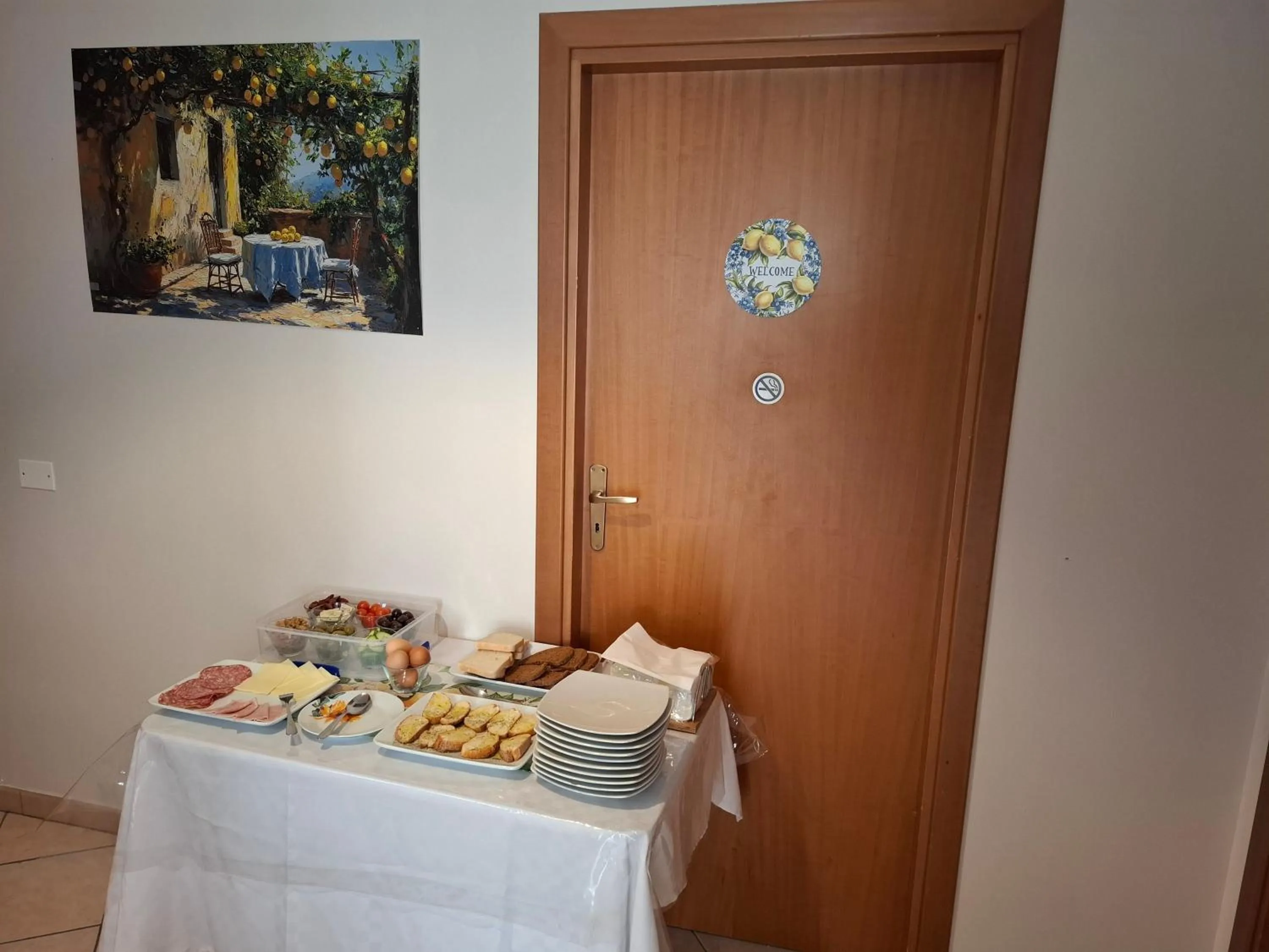 Breakfast in B&B Le Lumìe "Il Cortiletto Del Centro"