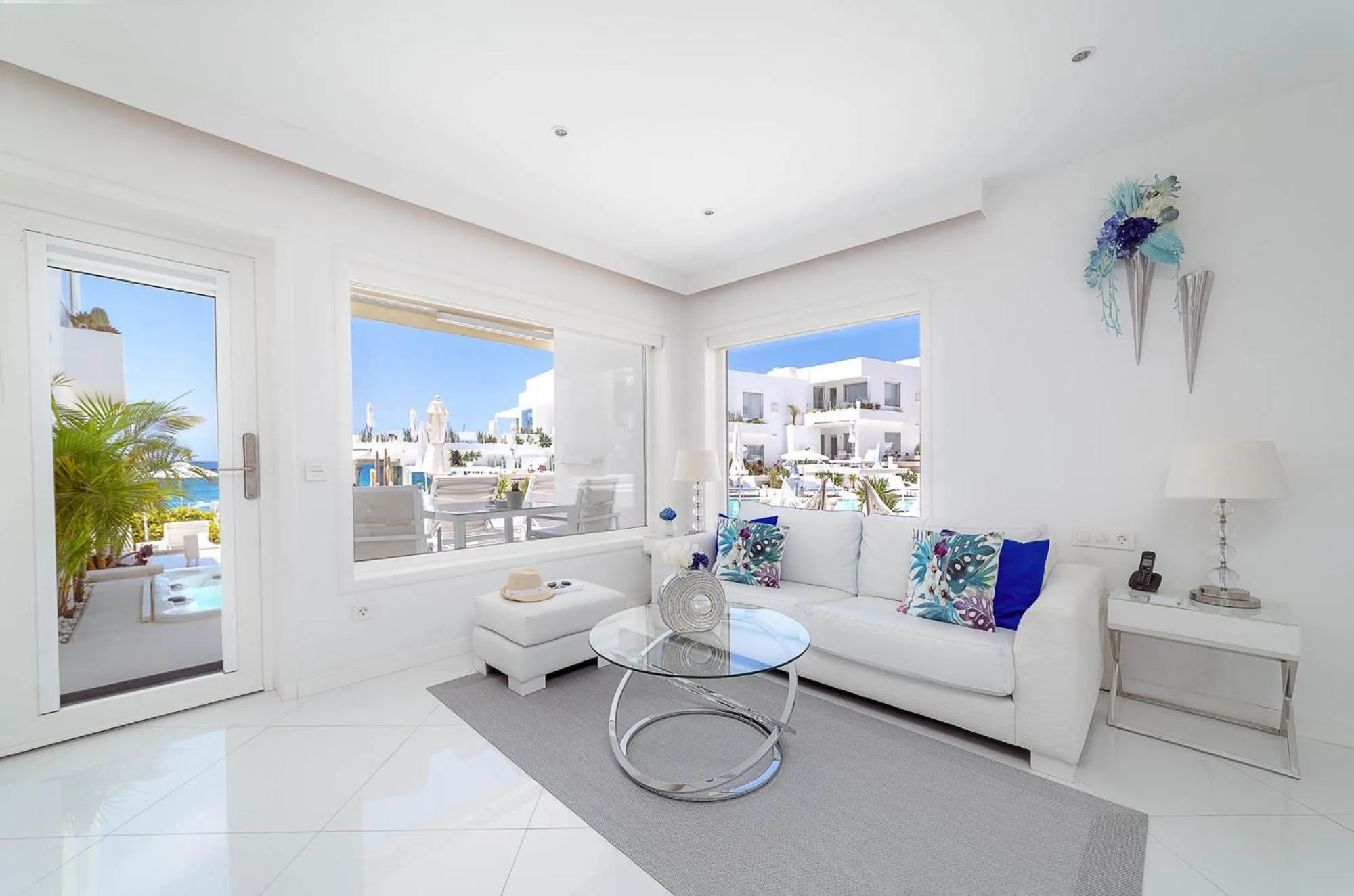Dining area in Lani's Suites de Luxe - Adults Only