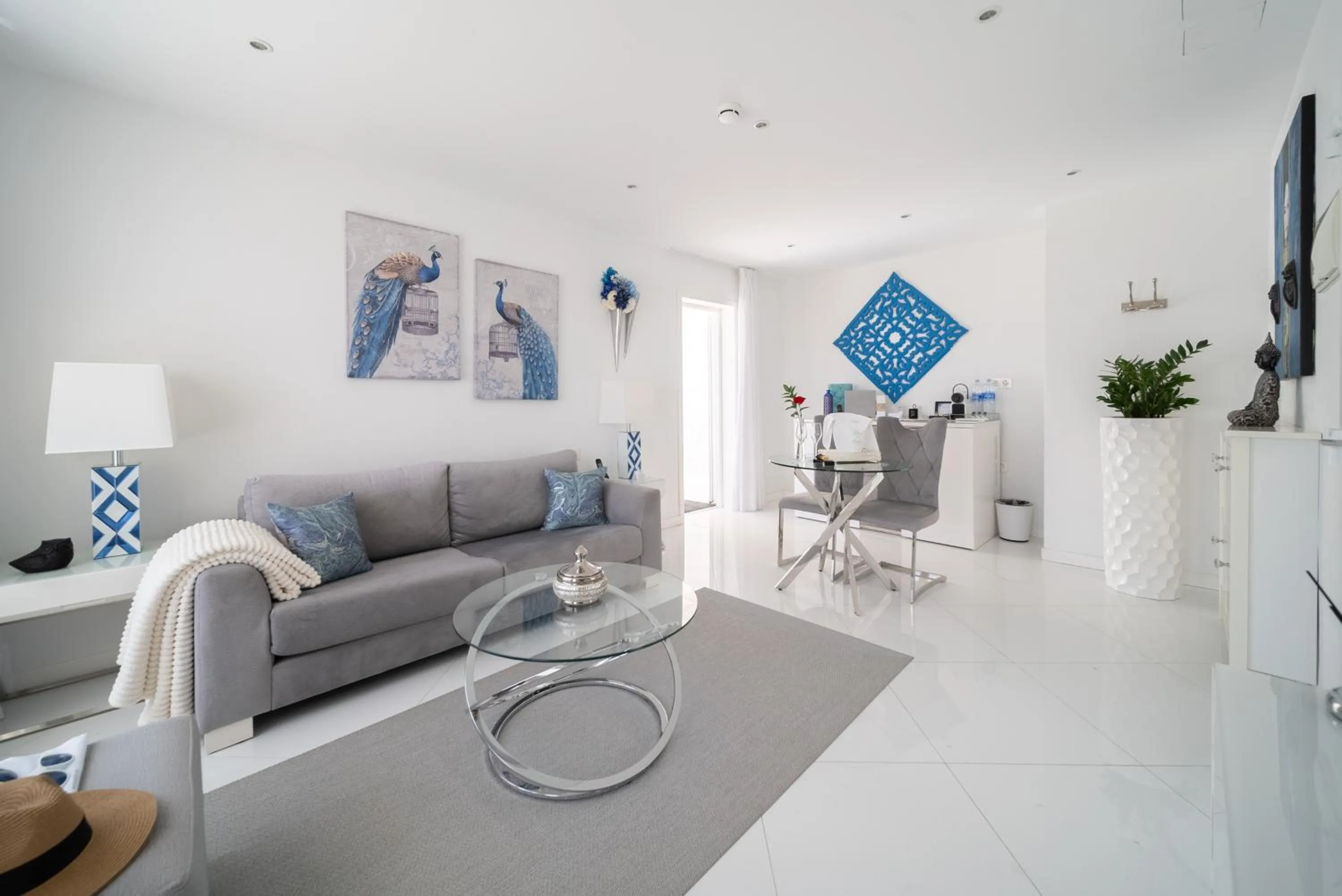 Lani's Suites de Luxe - Adults Only