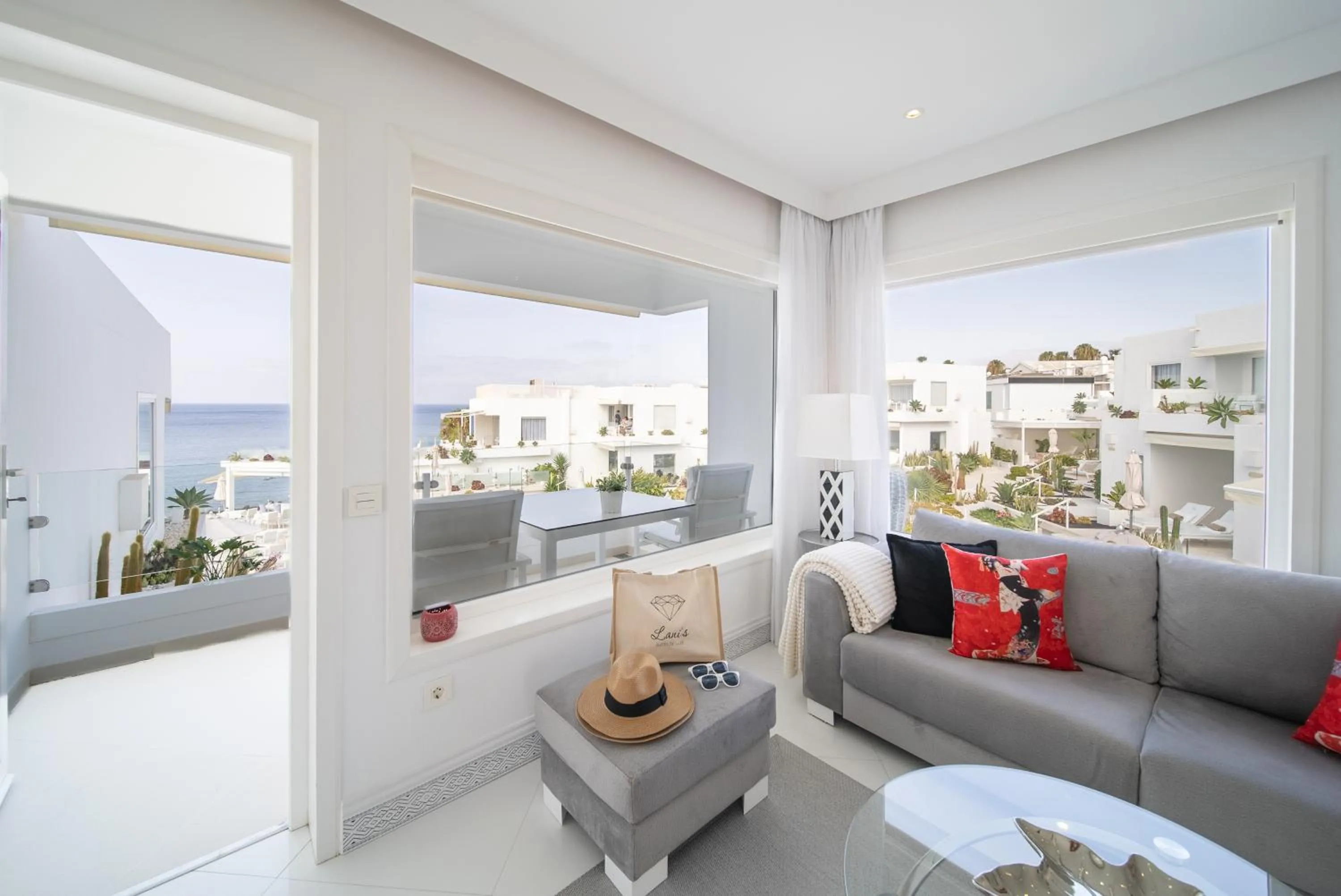 Property building in Lani's Suites de Luxe - Adults Only