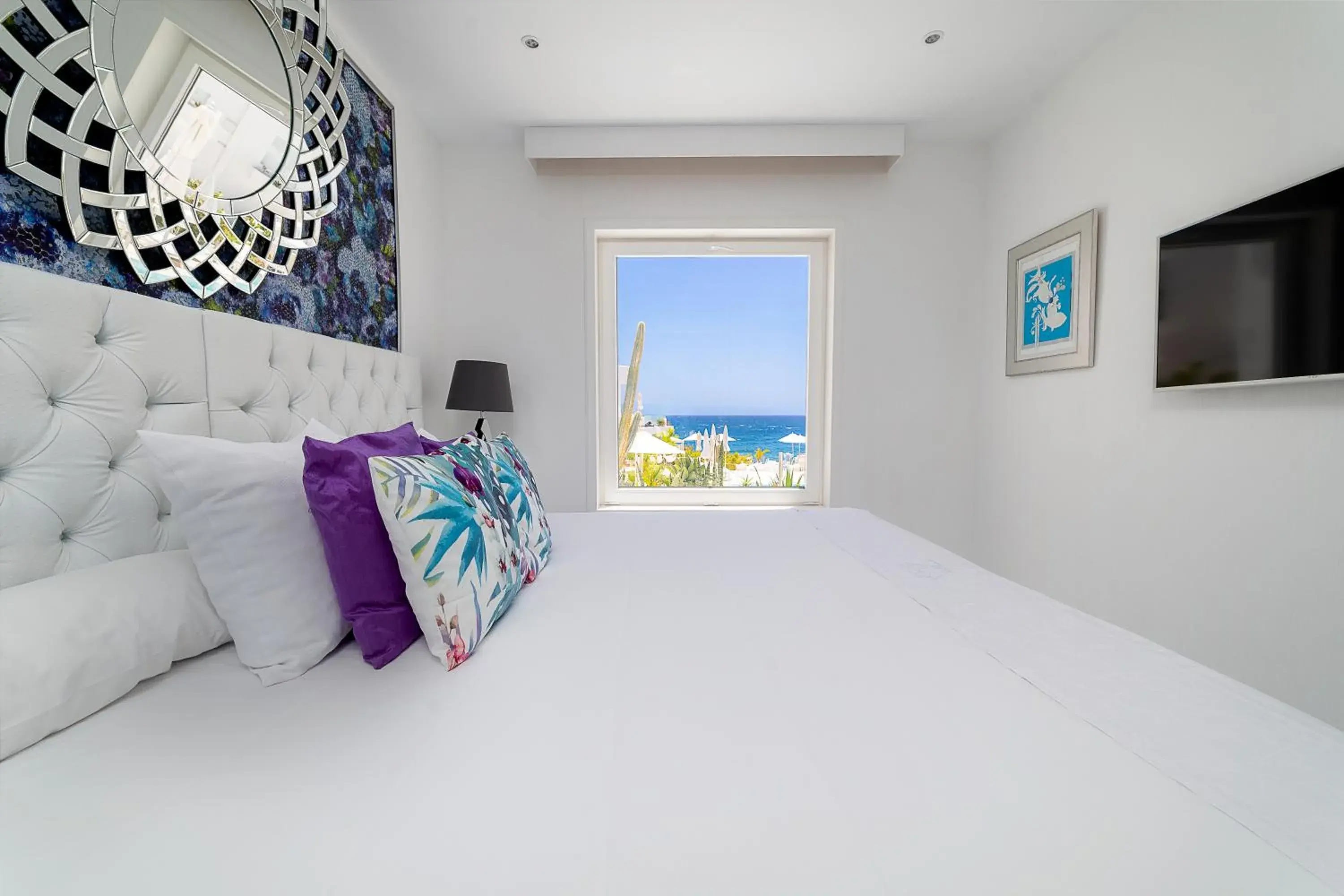 Deluxe 1 bedroom Suite with Hot Tub and Sea View in Lani's Suites de Luxe - Adults Only Deluxe 1 bedroom Suite with Hot Tub and Sea View in Lani's Suites de Luxe - Adults Only