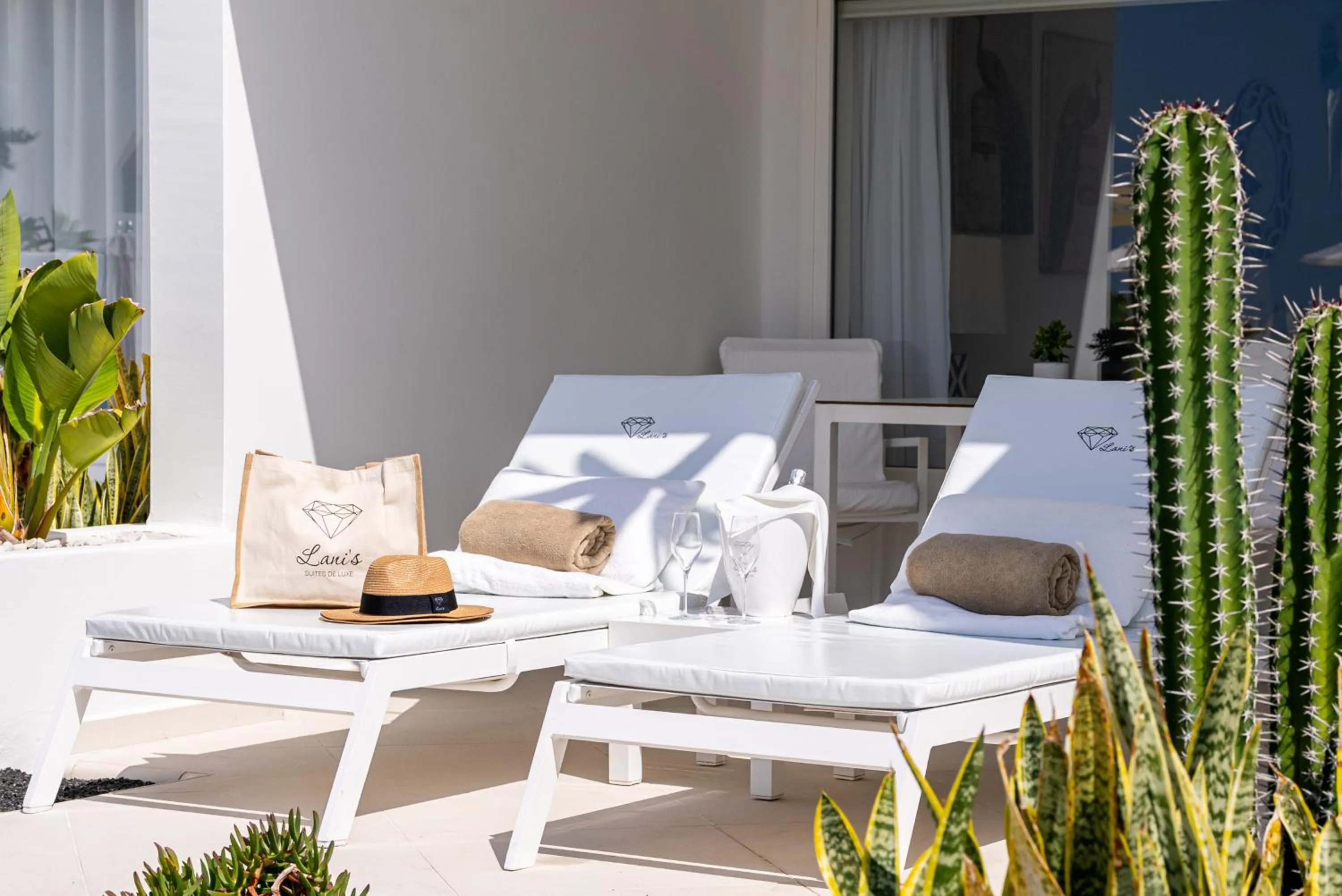 Lani's Suites de Luxe - Adults Only