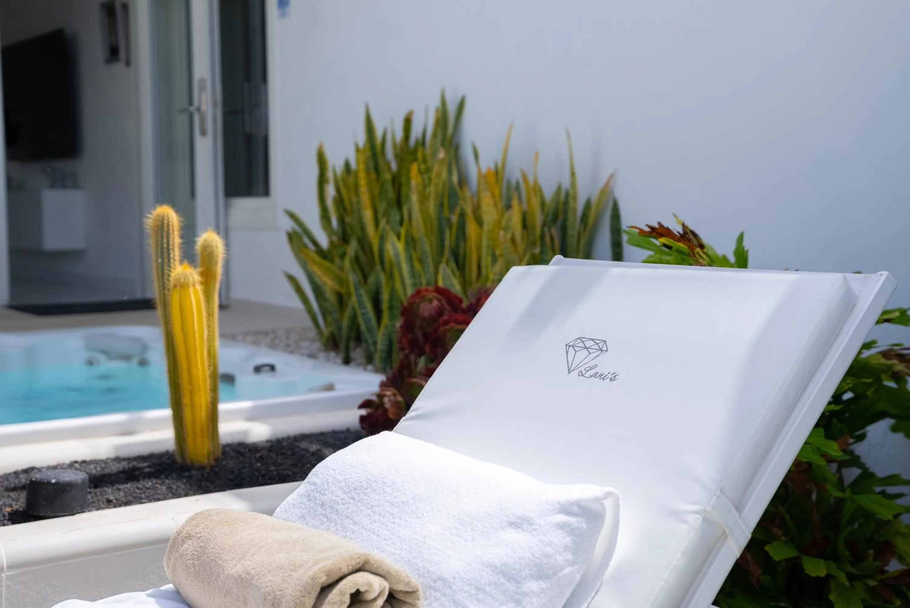 Lani's Suites de Luxe - Adults Only