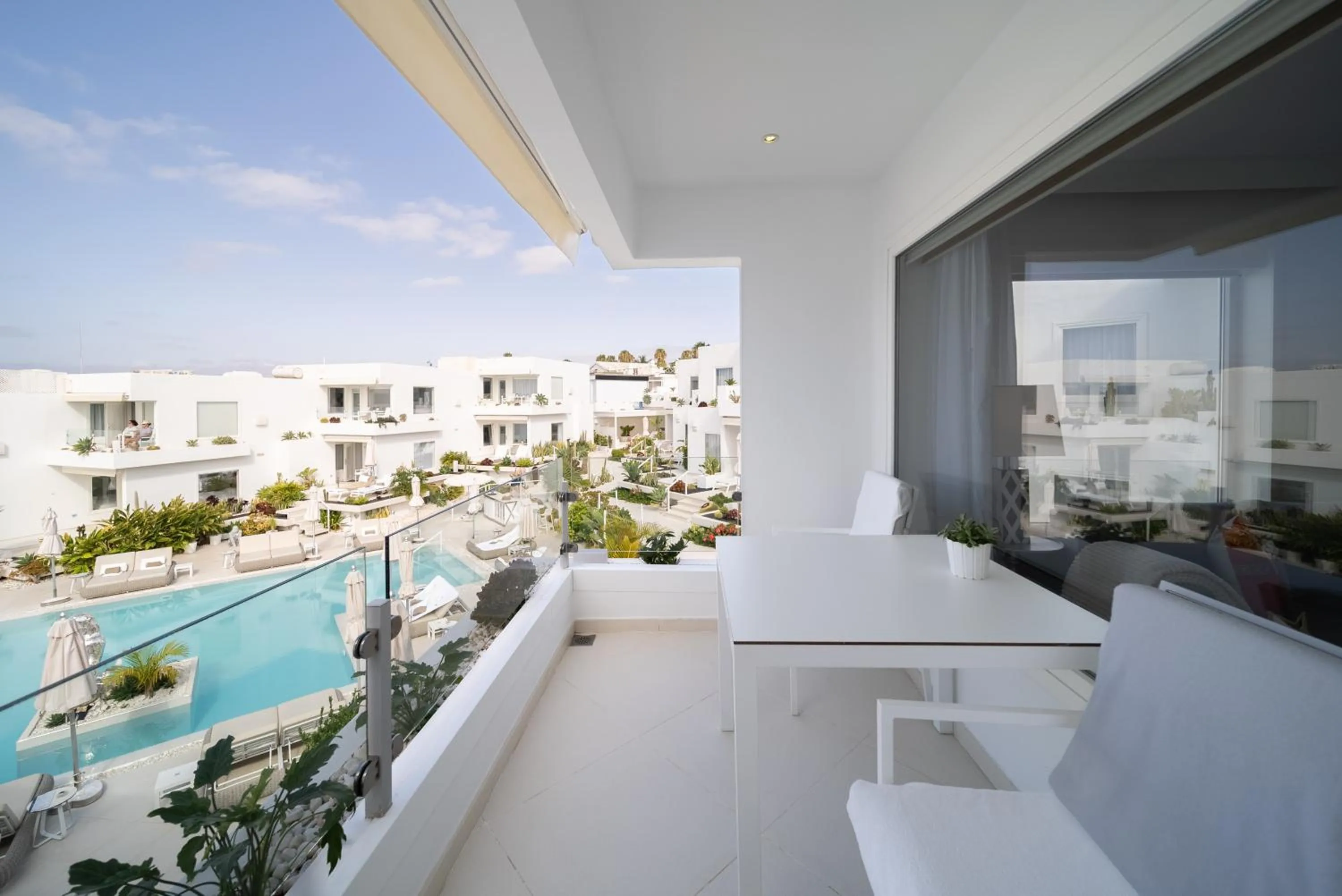 Lani's Suites de Luxe - Adults Only