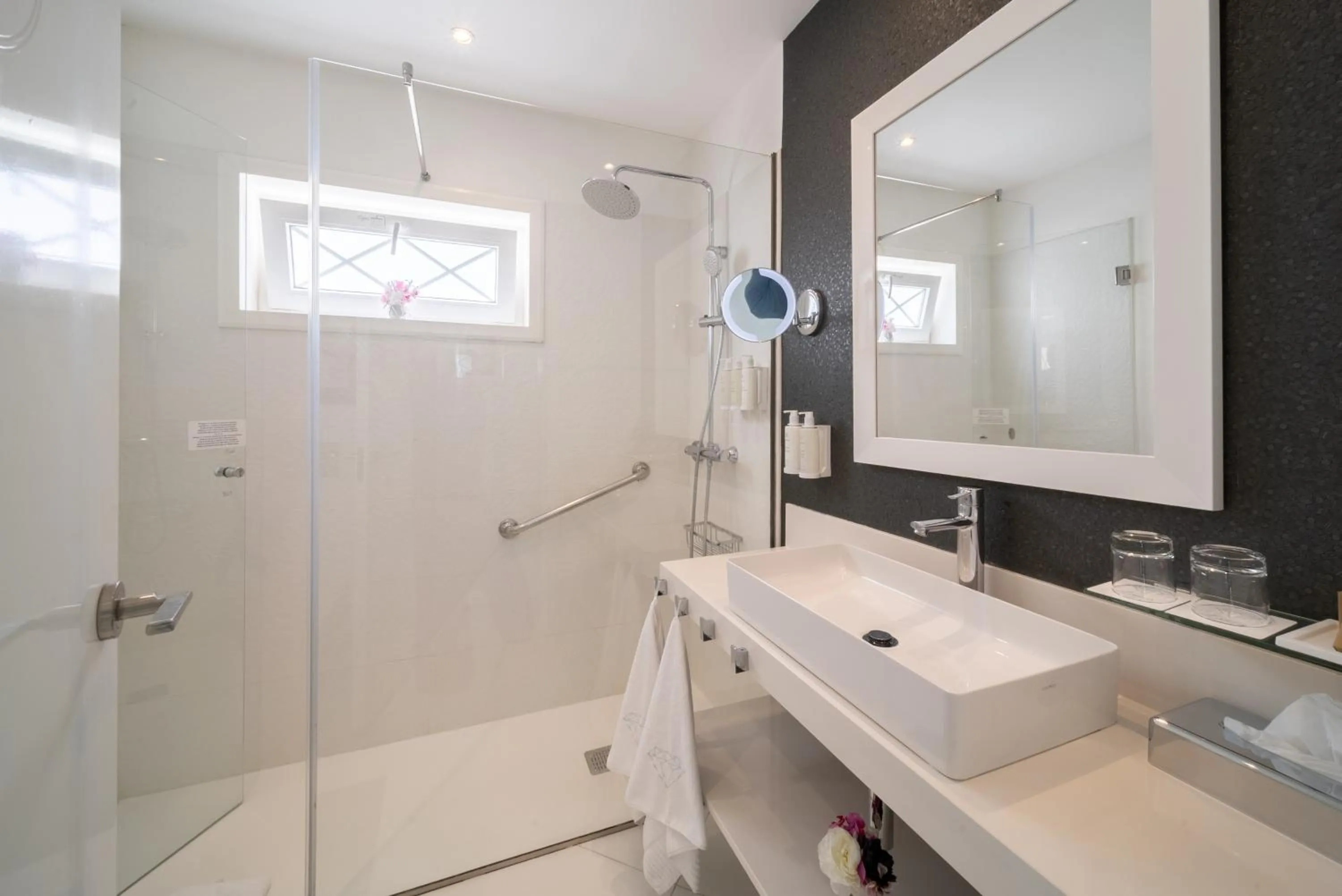 Lani's Suites de Luxe - Adults Only