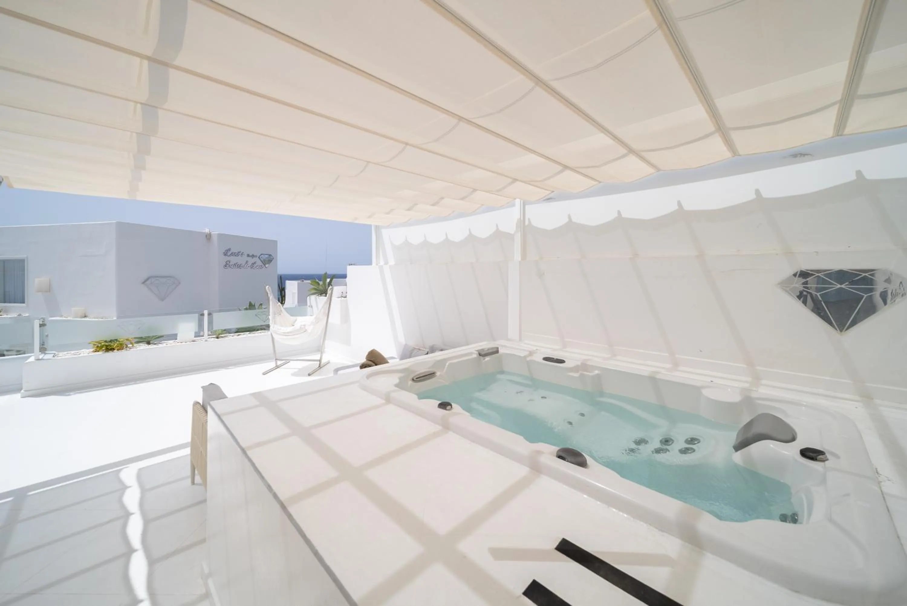 Lani's Suites de Luxe - Adults Only